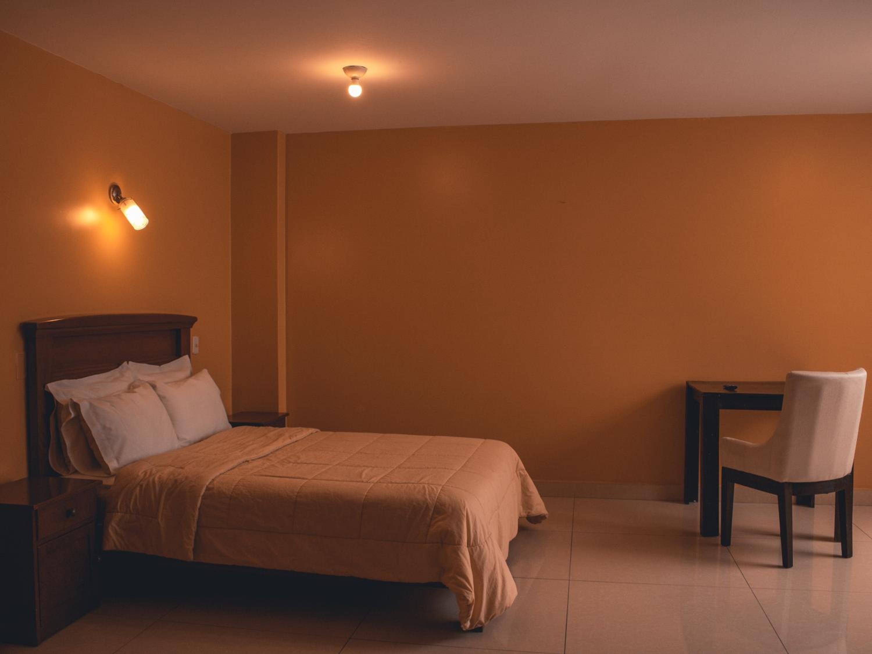 Standard Queen Room photo 2