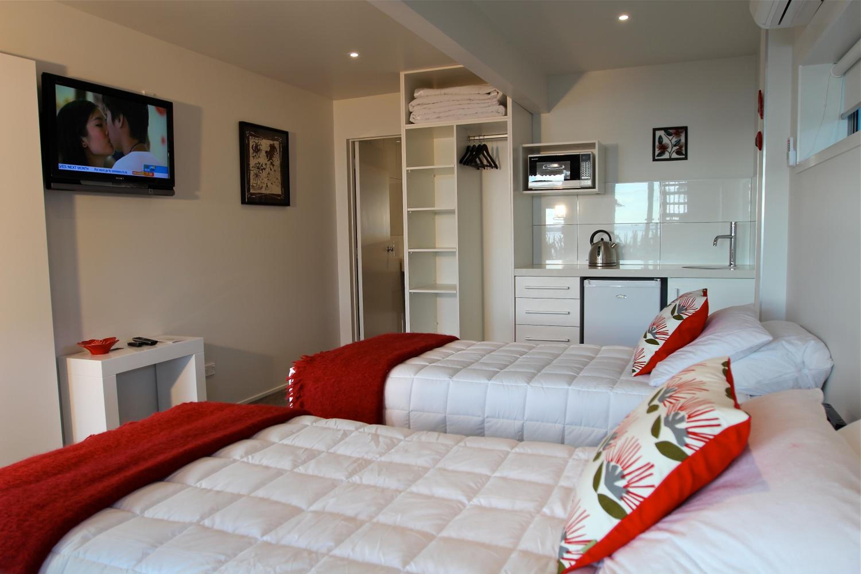 Studio Apartment photo 1