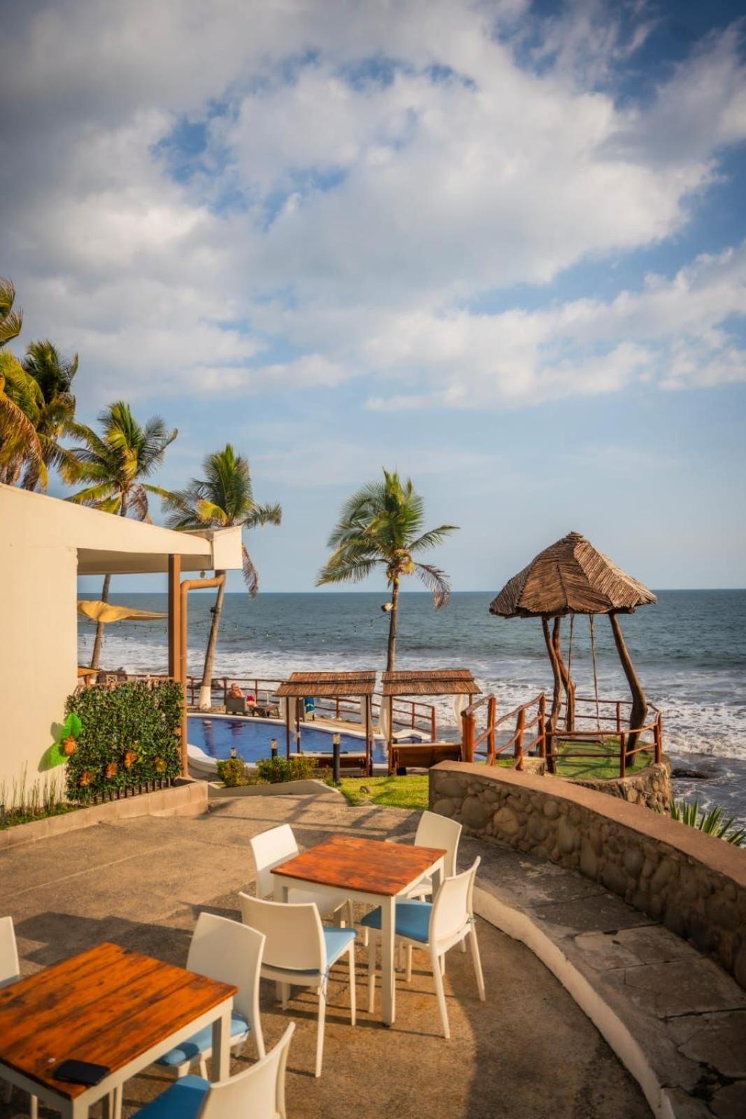 Deluxe Double Room with Sea View photo 2