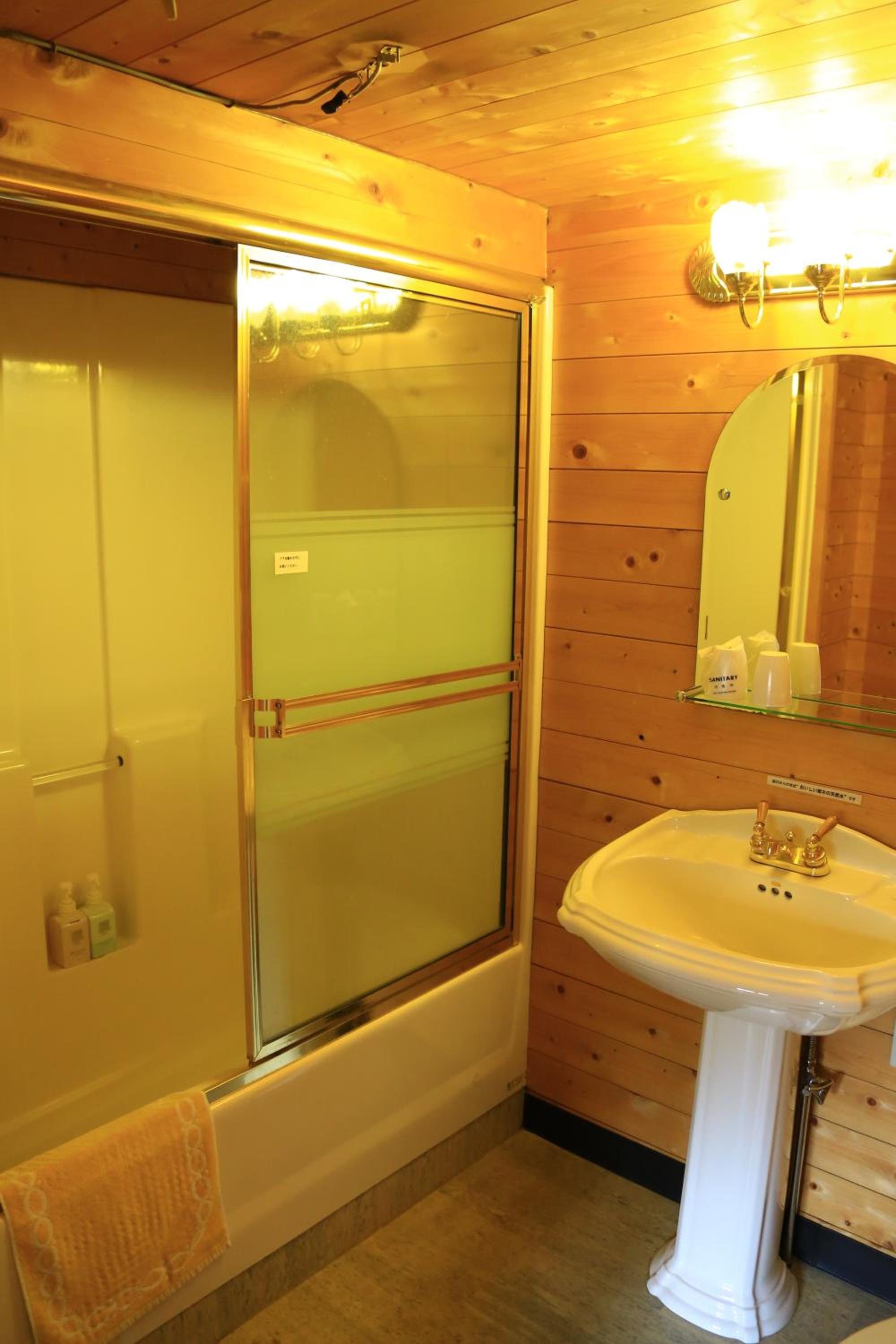 Log Room - Annex - Pet Friendly - Photo 4