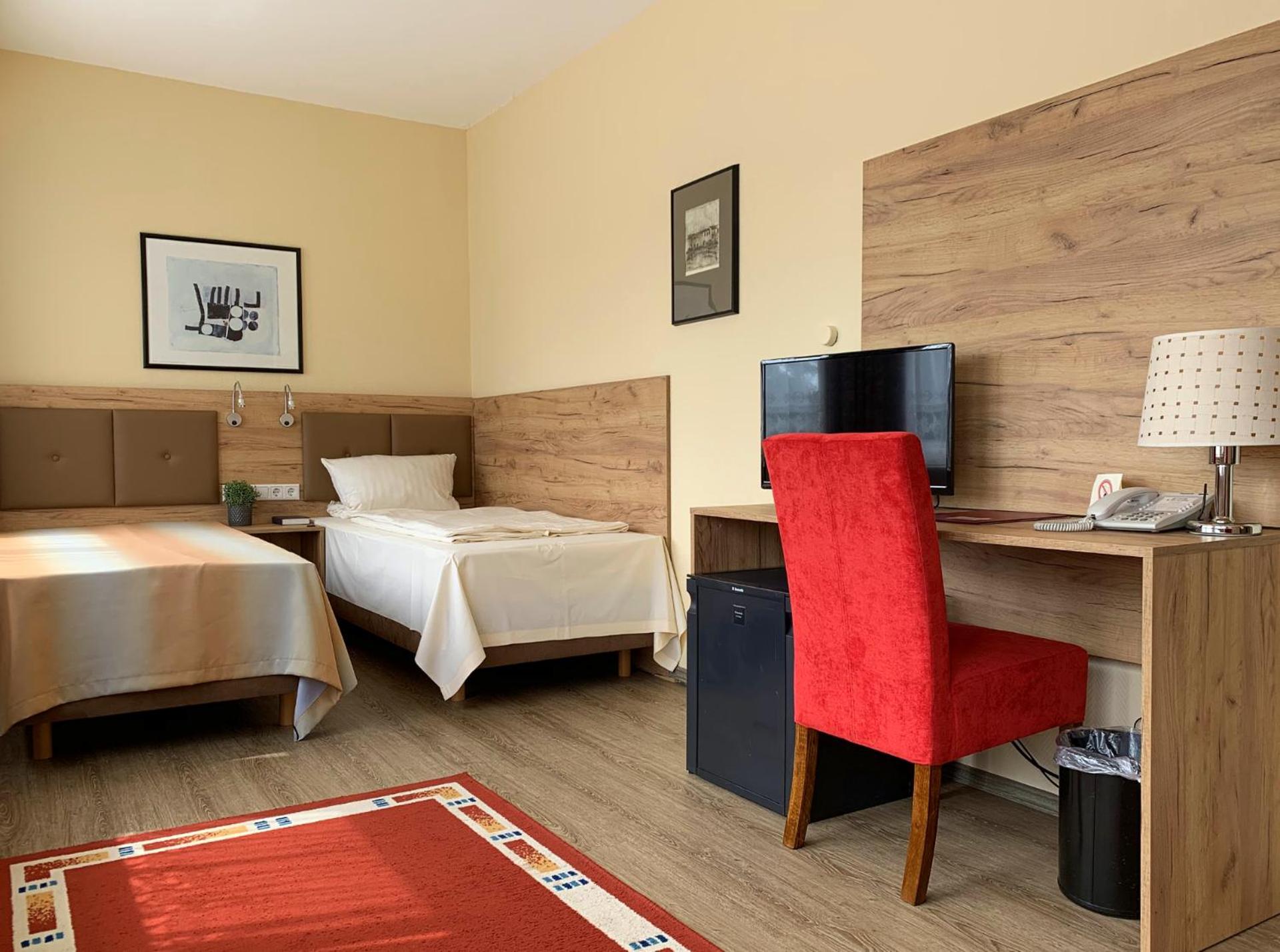 Double Room - Photo 4