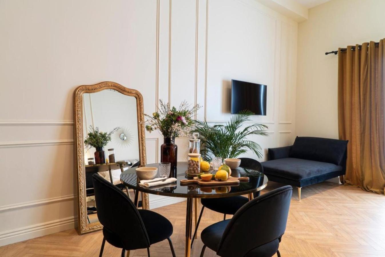 Apartment photo 1