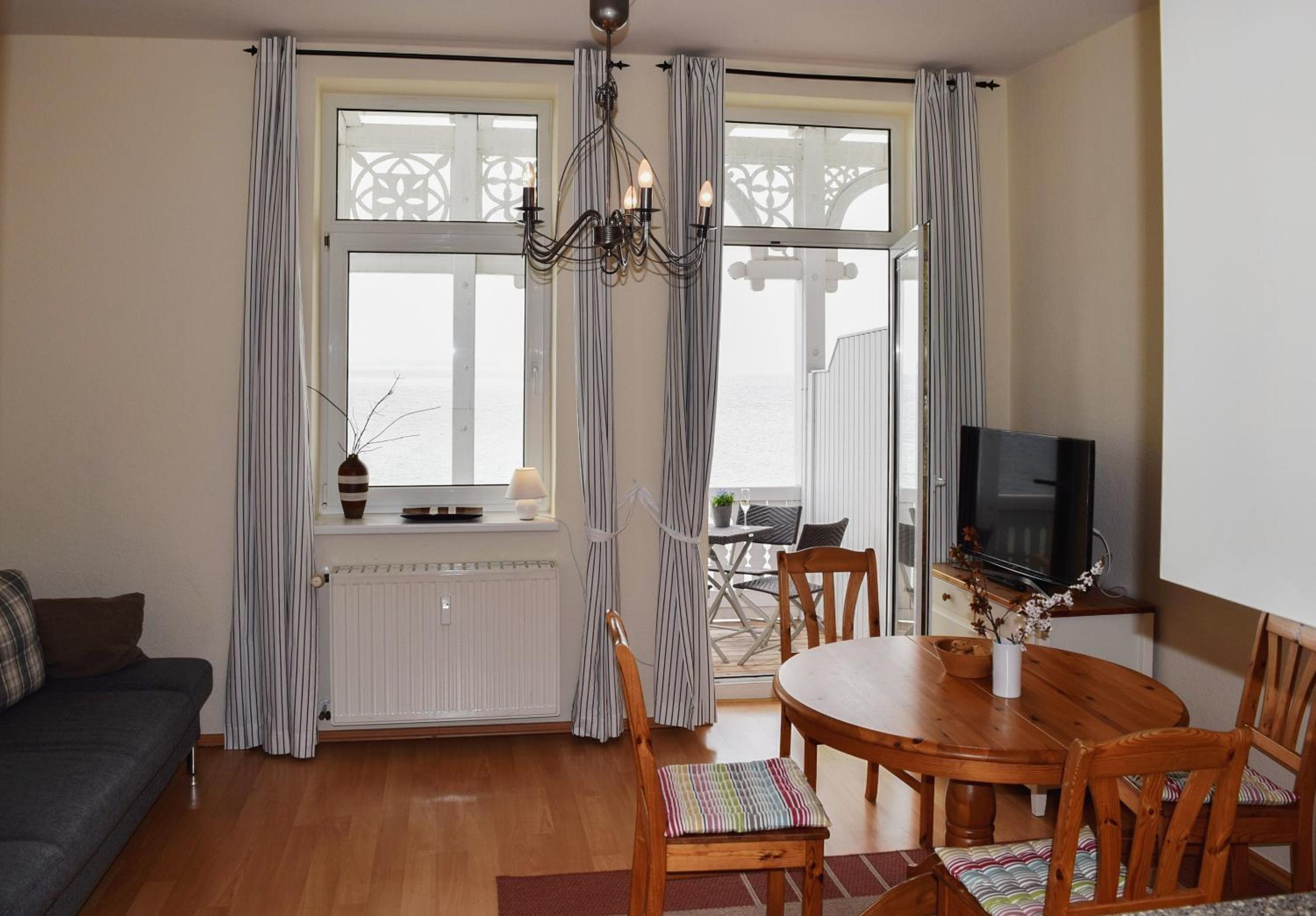 Apartment with Sea View photo 3