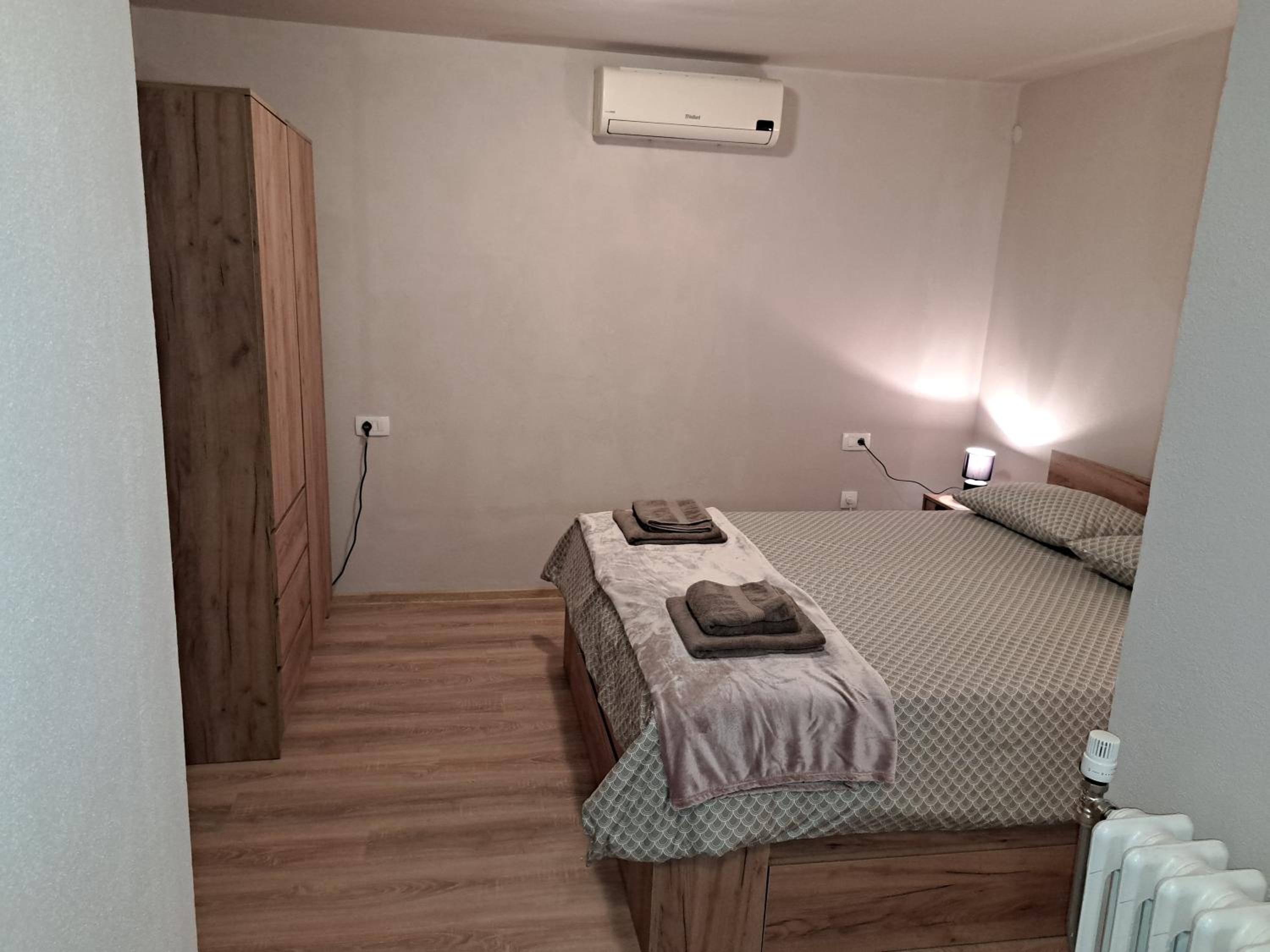 Deluxe Double Room with Shower photo 3