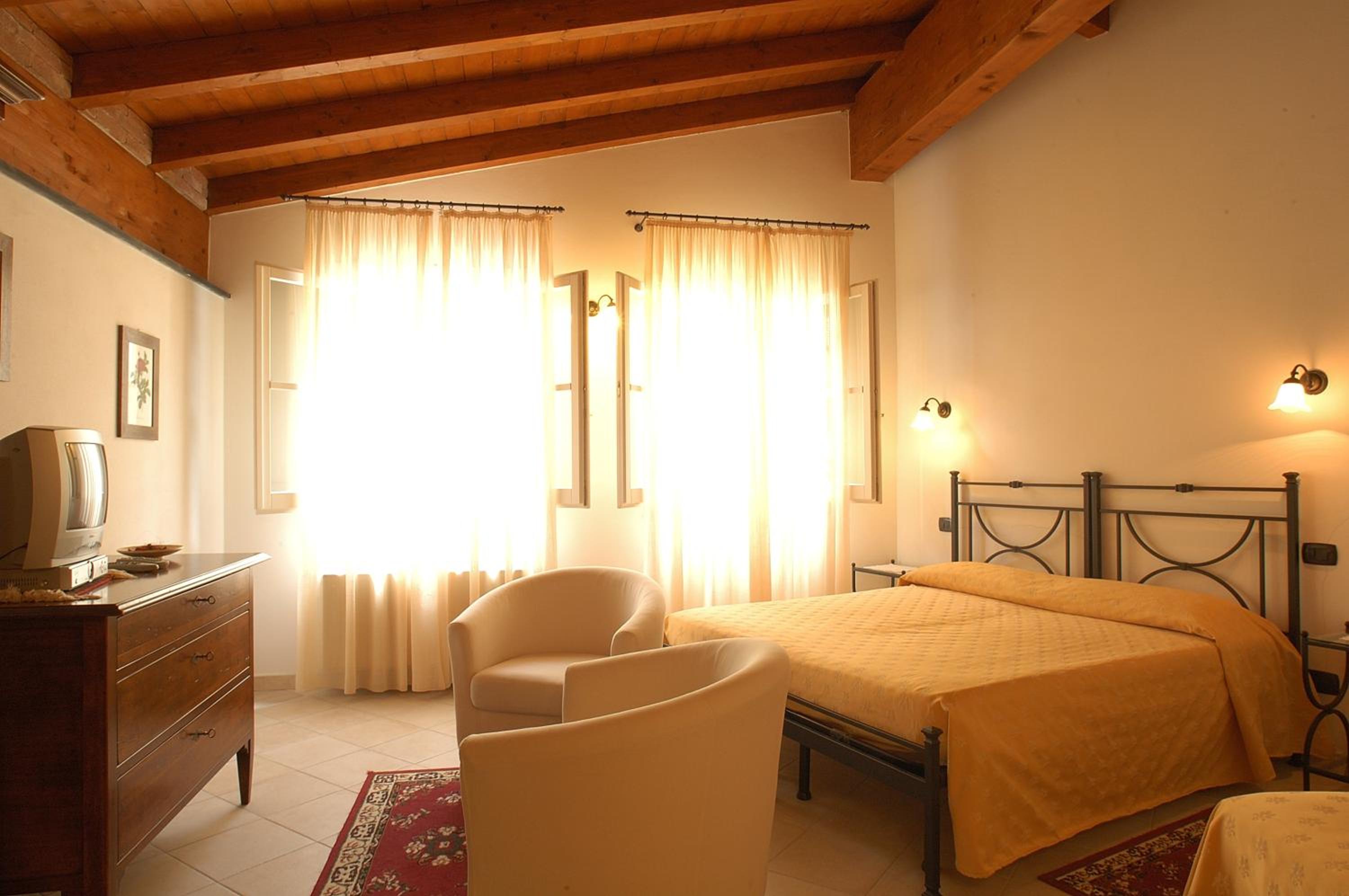 Triple Room photo 1