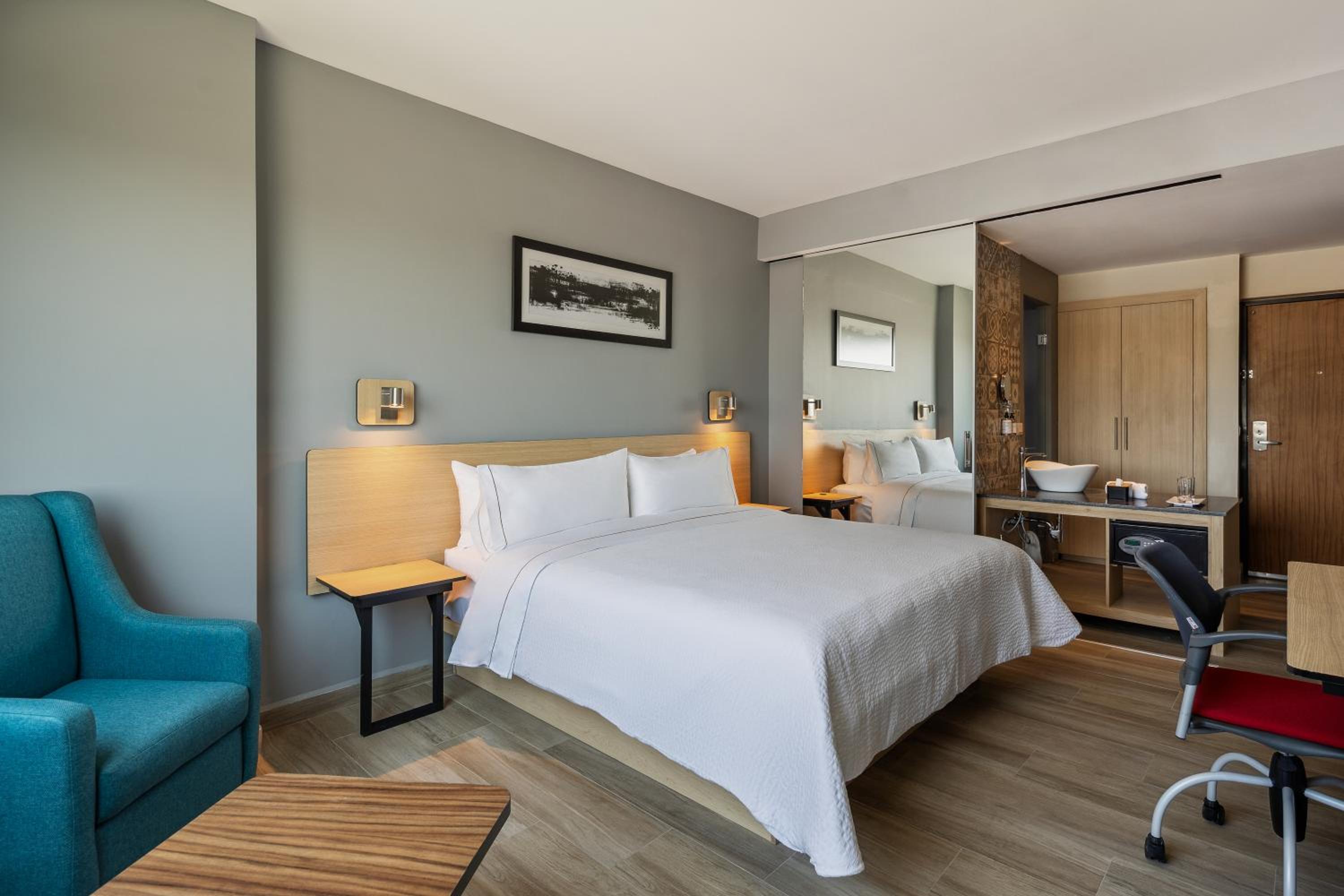 Superior Room, 1 King photo 2