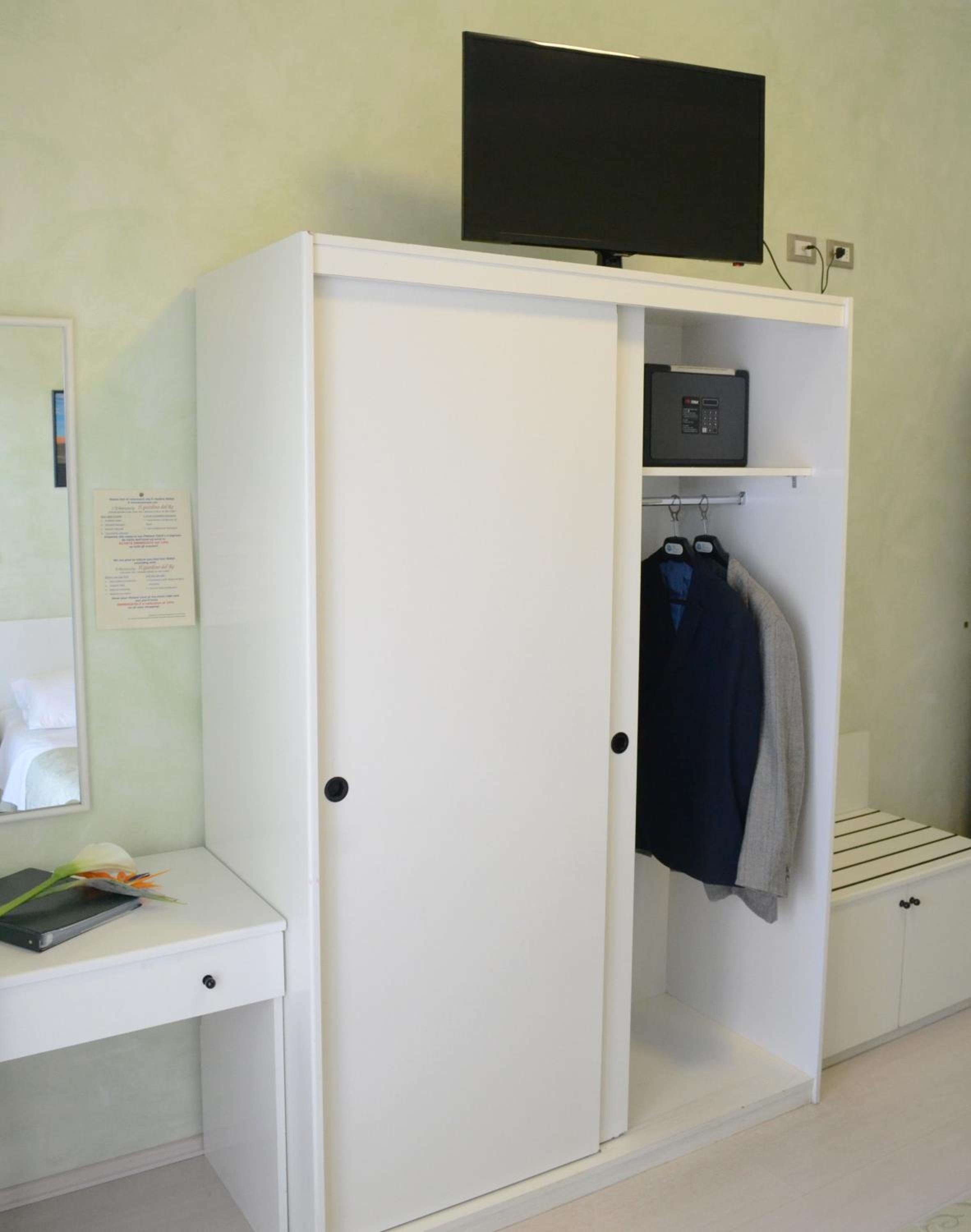 Standard Triple Room - Photo 2