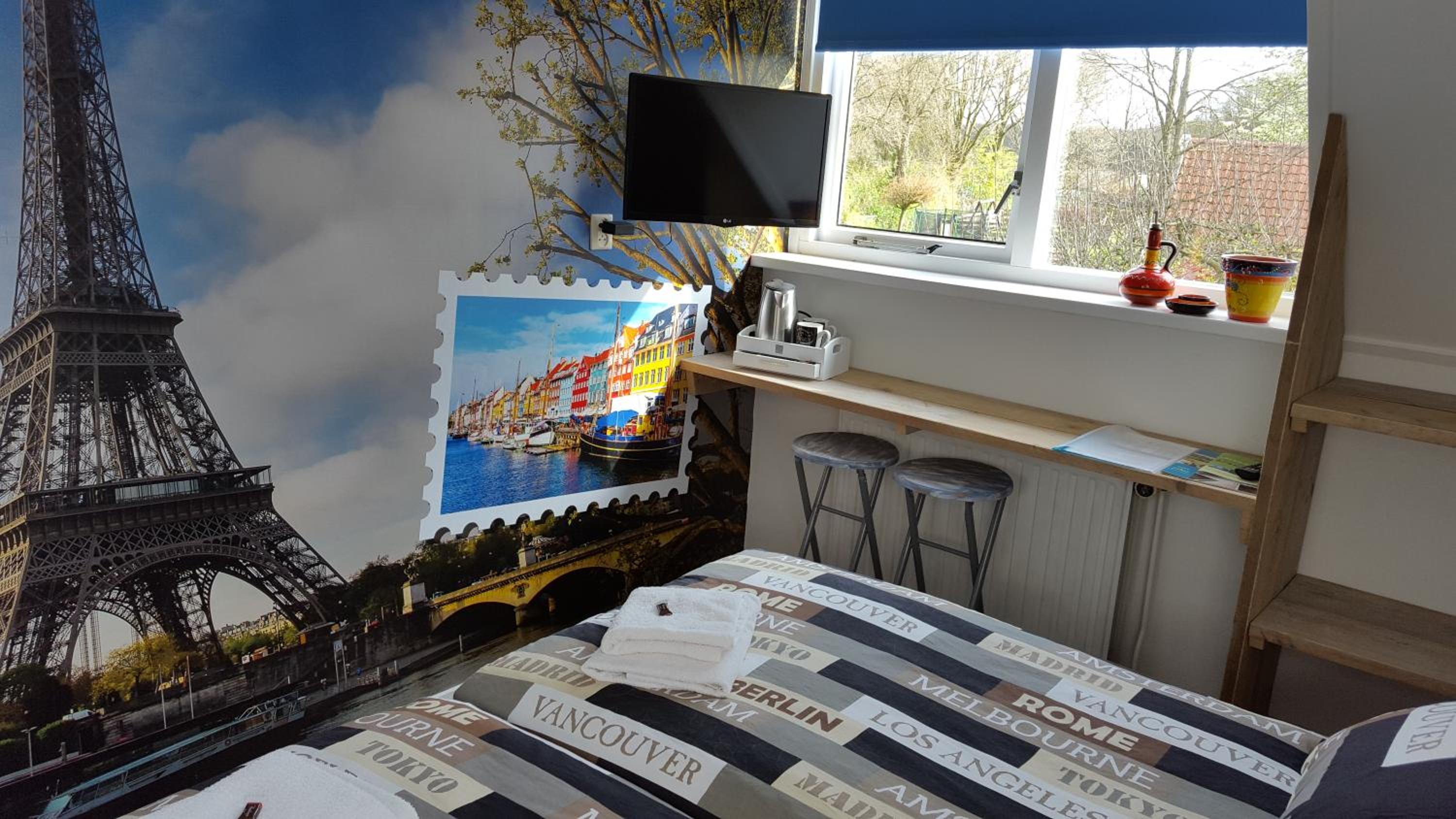 Small Double or Twin Room photo 1