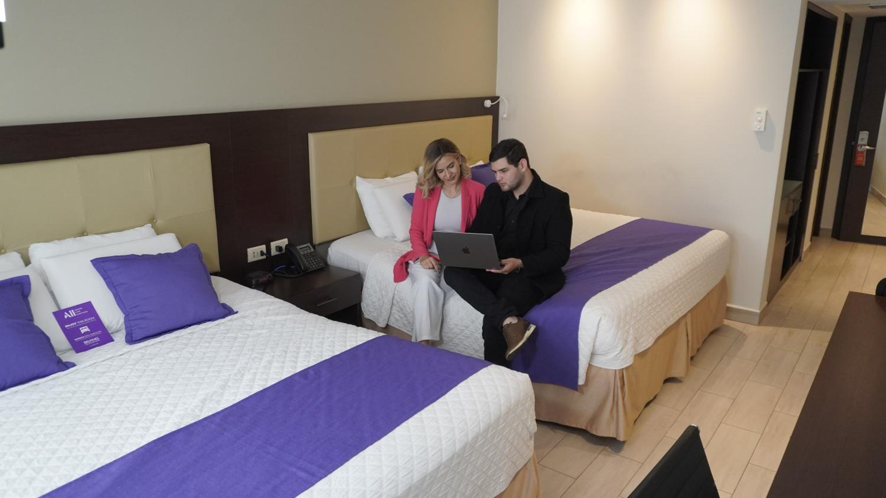 Standard Room with two King beds  - Photo 6