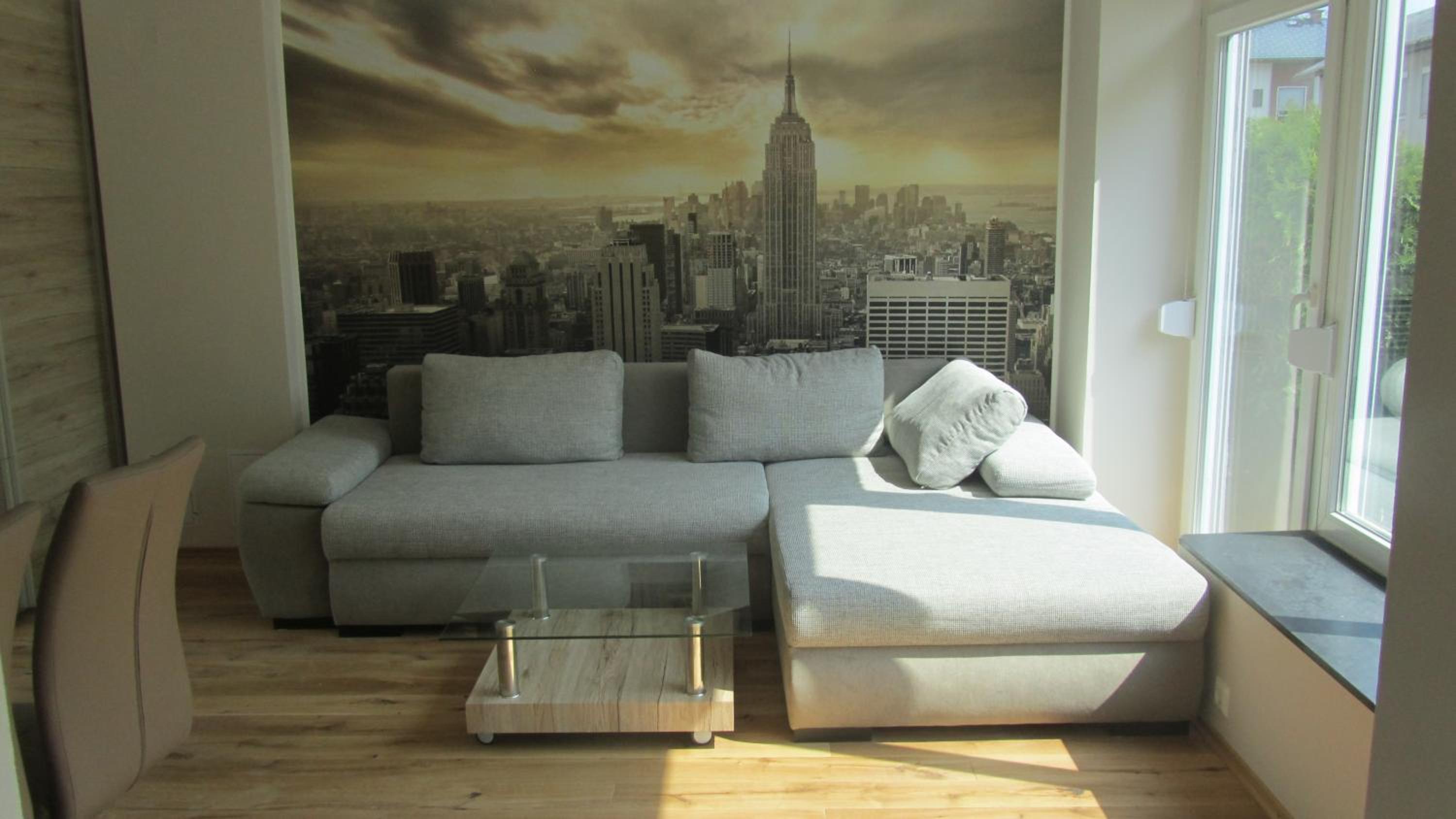 One-Bedroom Apartment photo 2