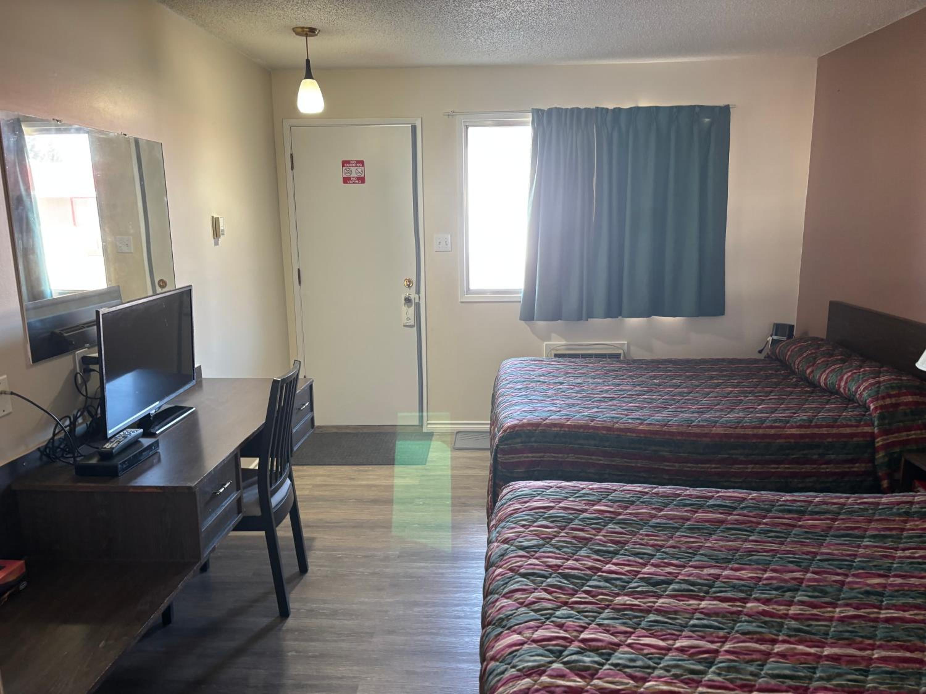 Budget Double Room - Photo 3