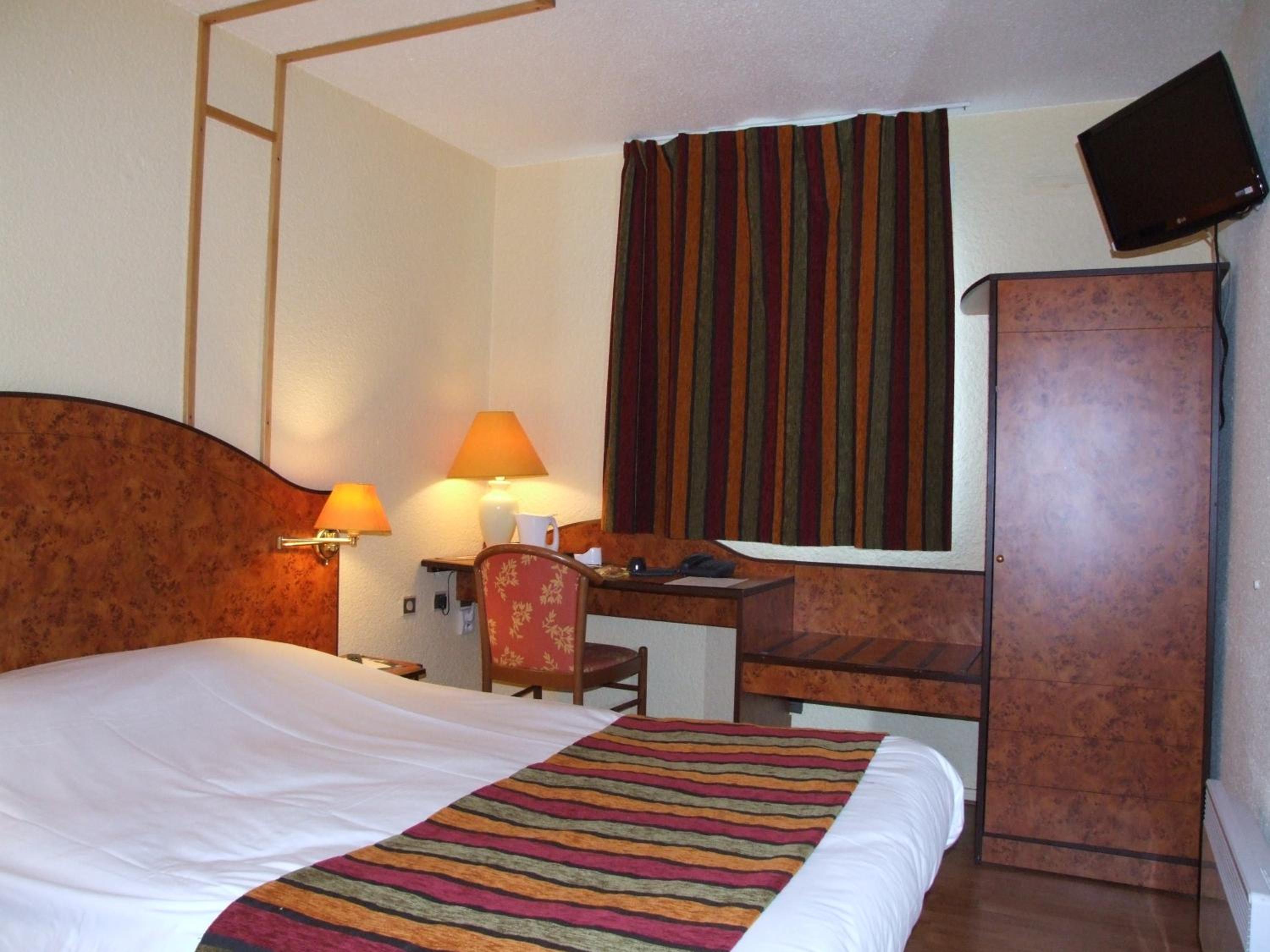 Double Room - Photo 9