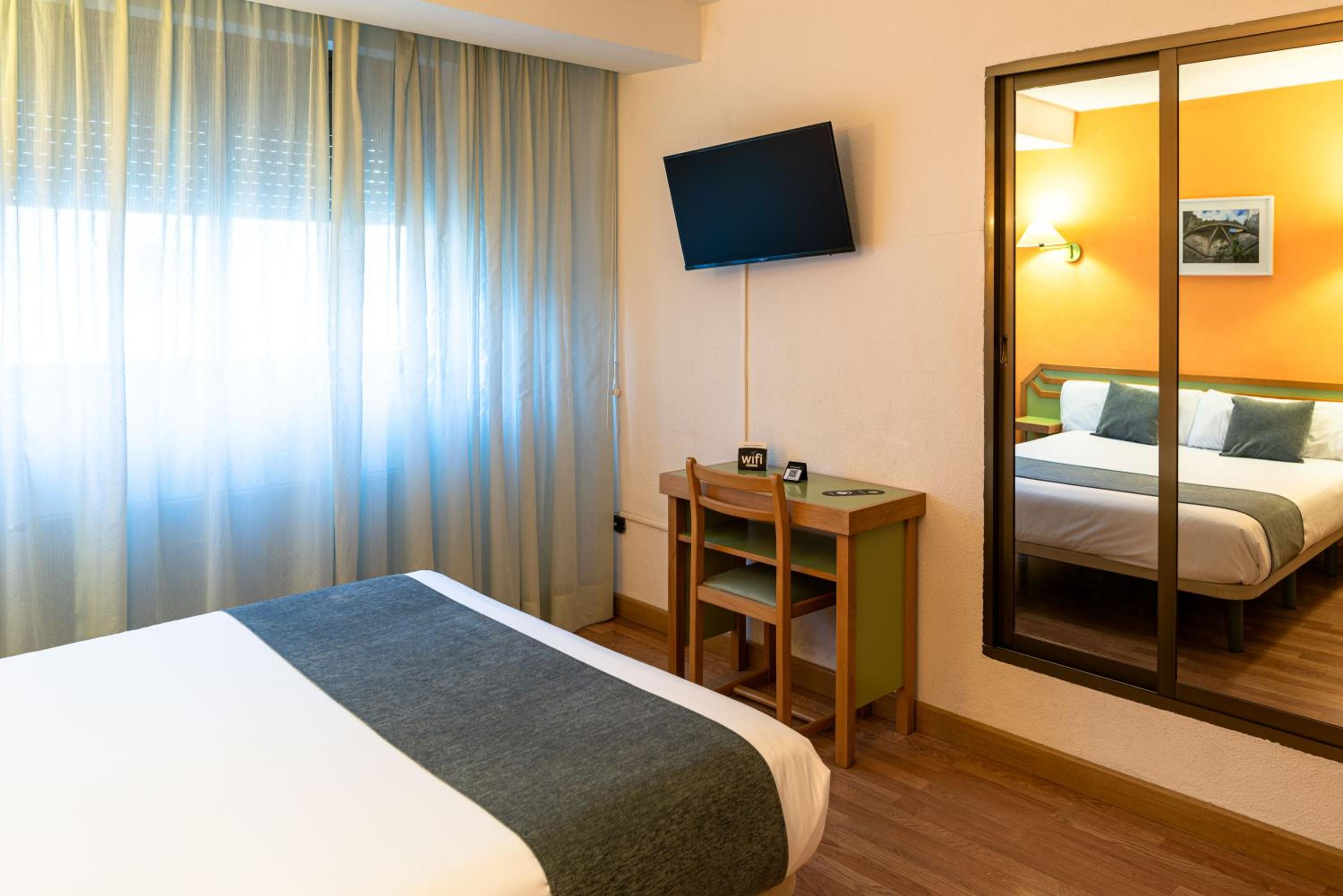 Economy Twin Room