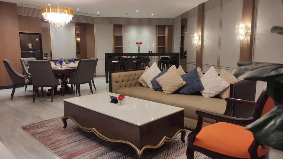 Three-Bedroom Suite - Photo 2
