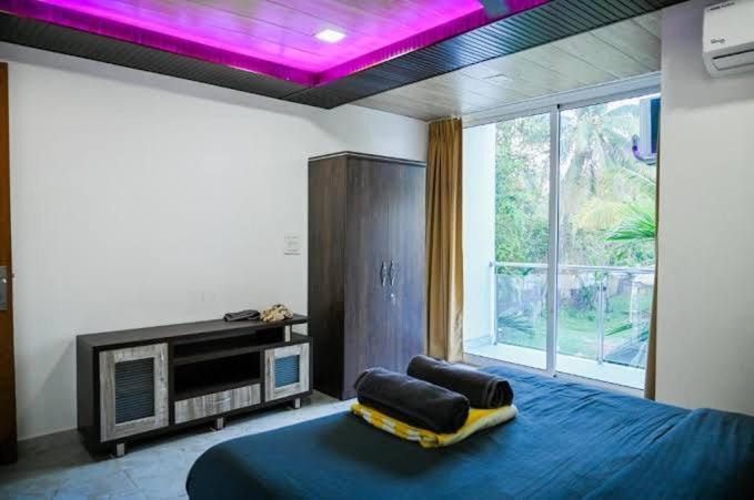 Standard King Room photo 1