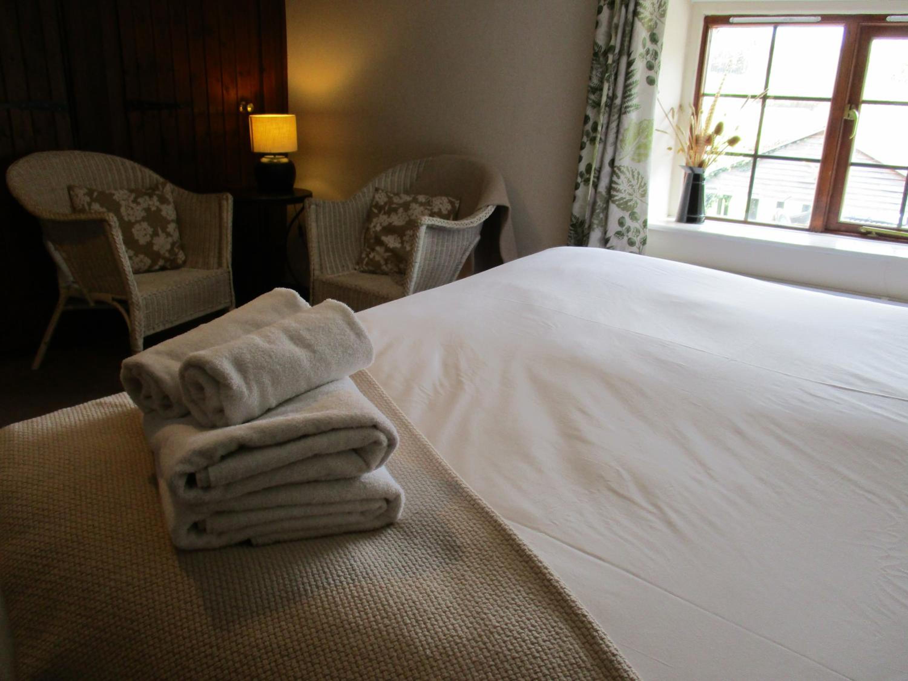 Deluxe Double Room with Garden View - Photo 16