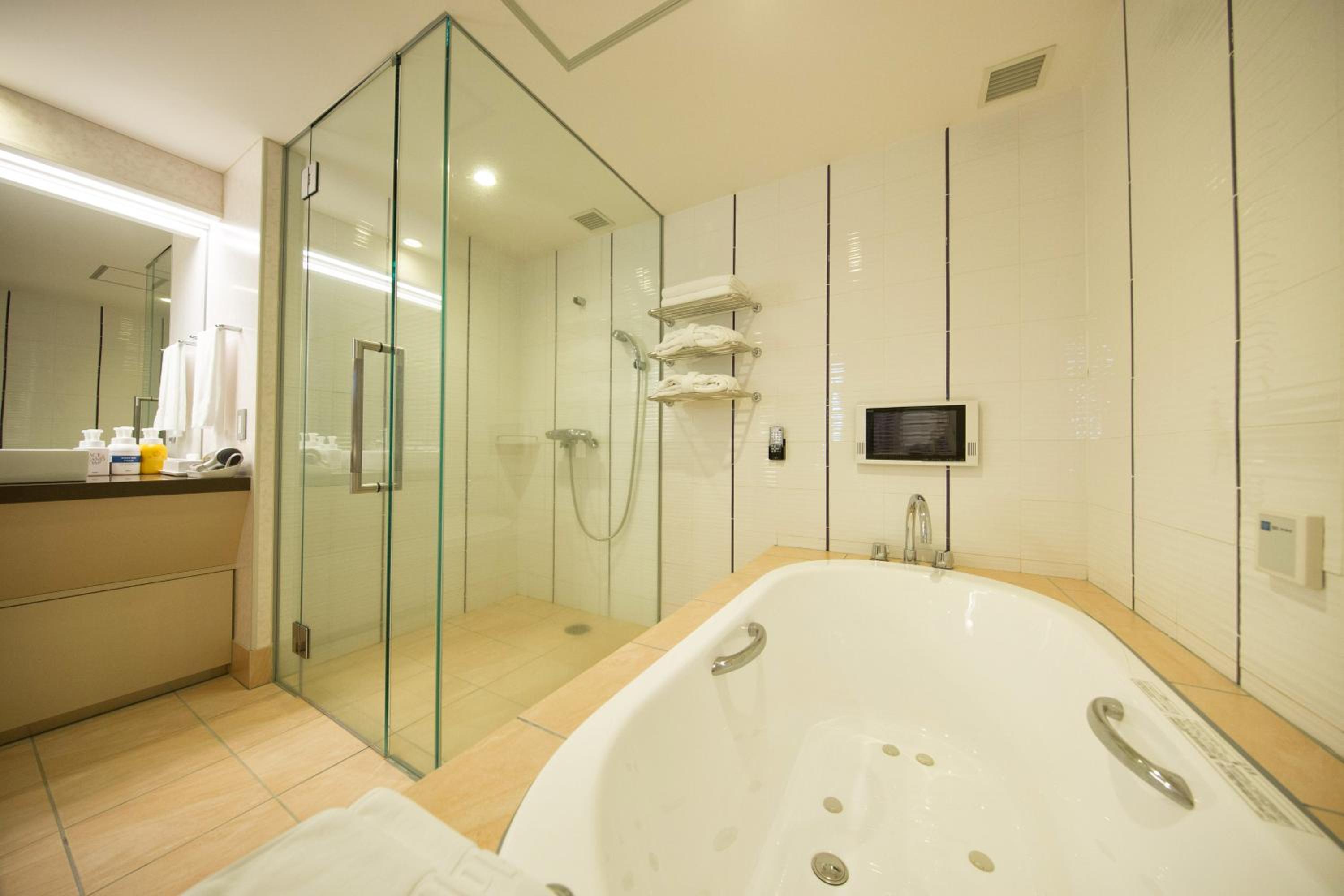 Junior Suite -Tower BLD - Photo 8