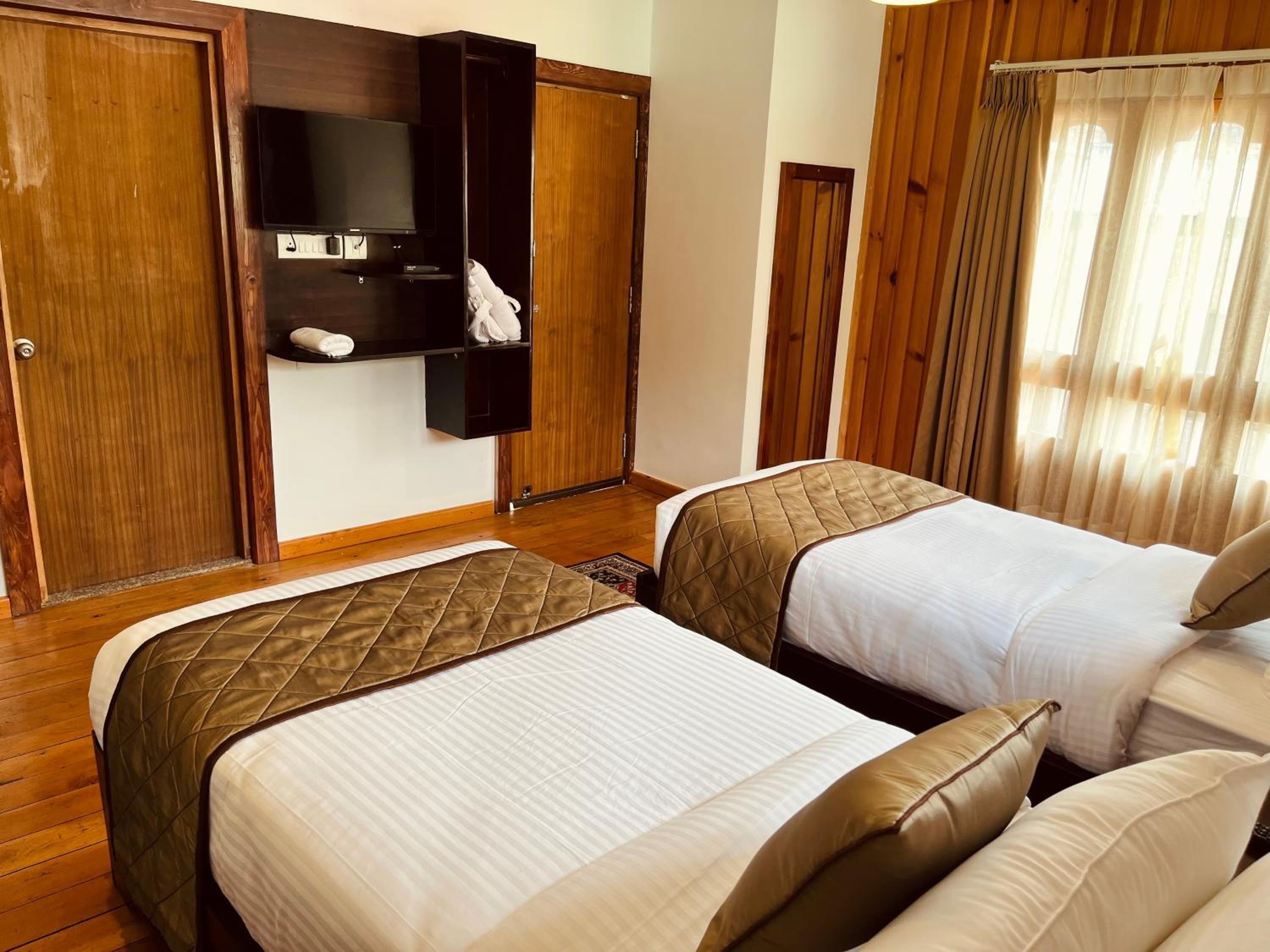 Twin Room with Balcony photo 2