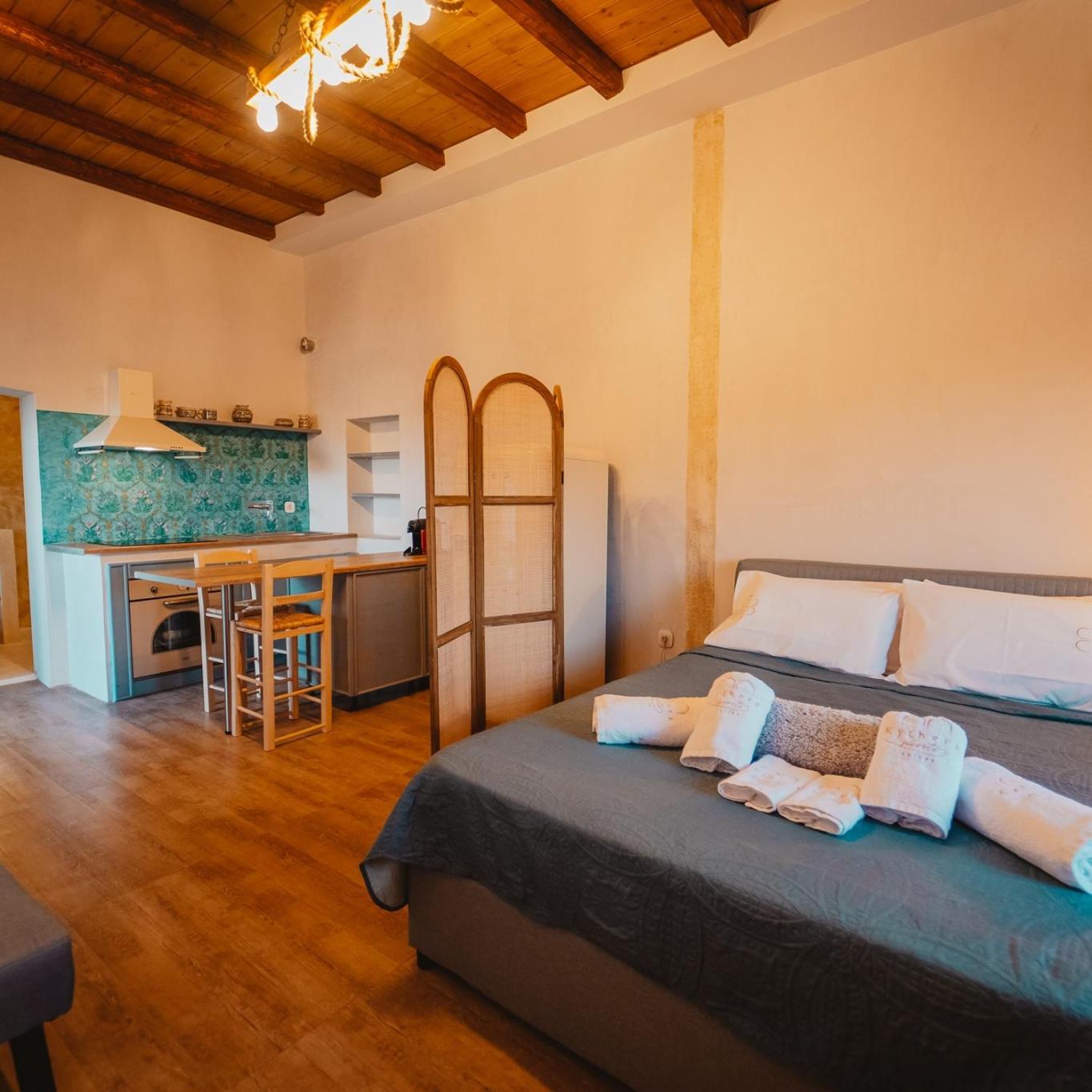 Suite with Balcony photo 2