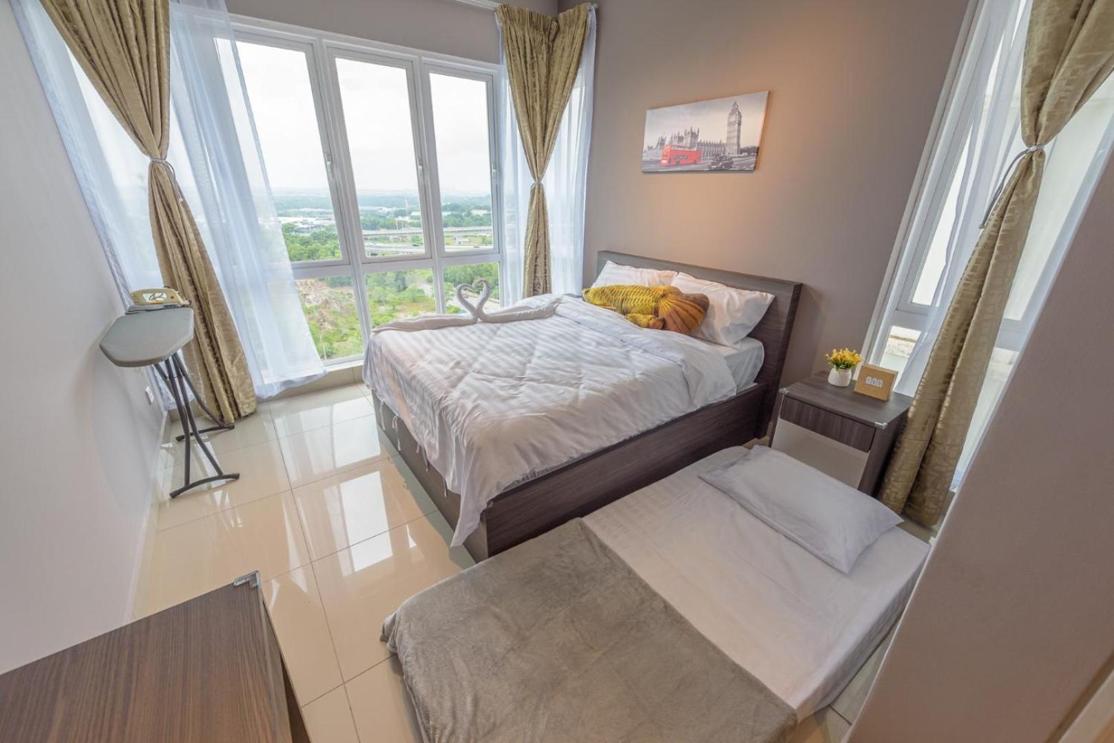 Four-Bedroom Platinum Apartment photo 2