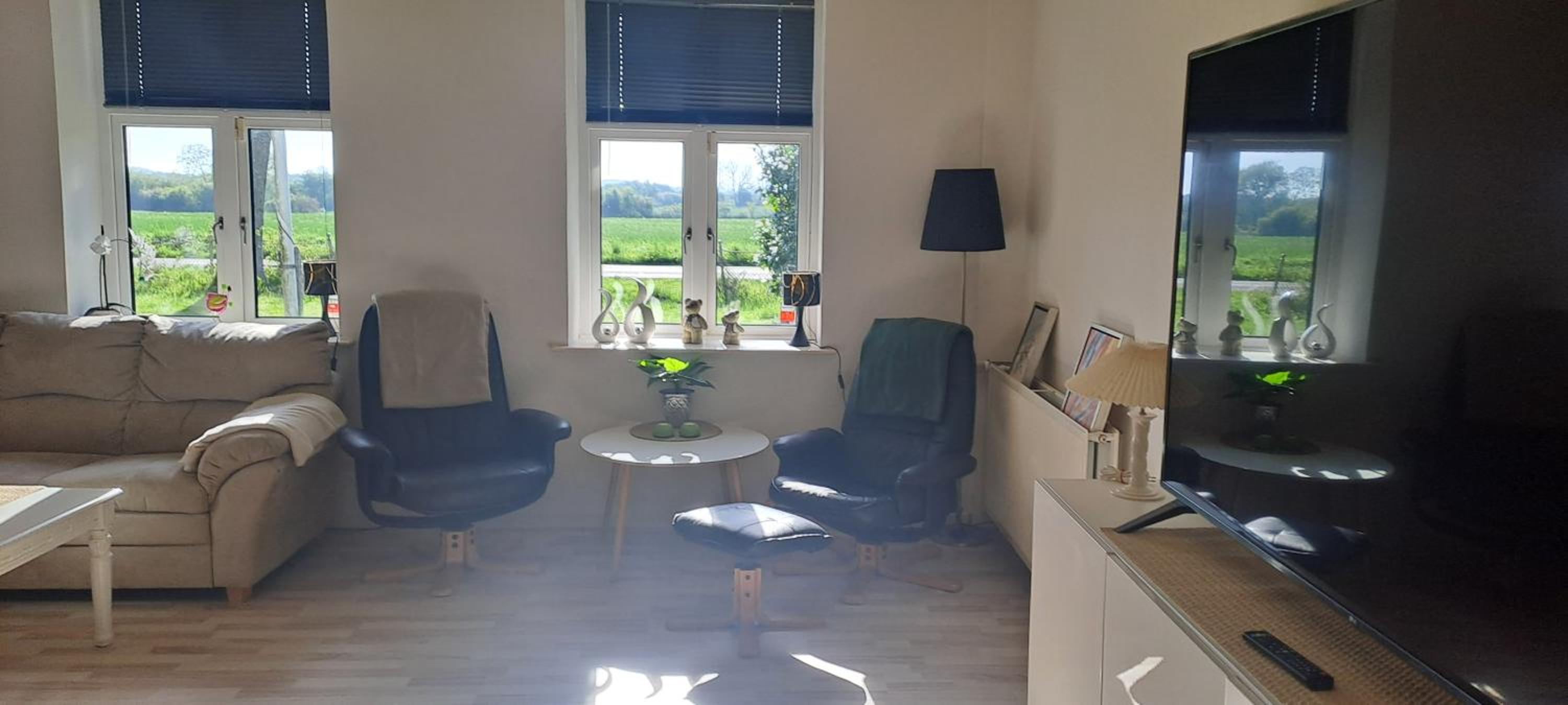 Standard Twin Room with Sofa photo 2