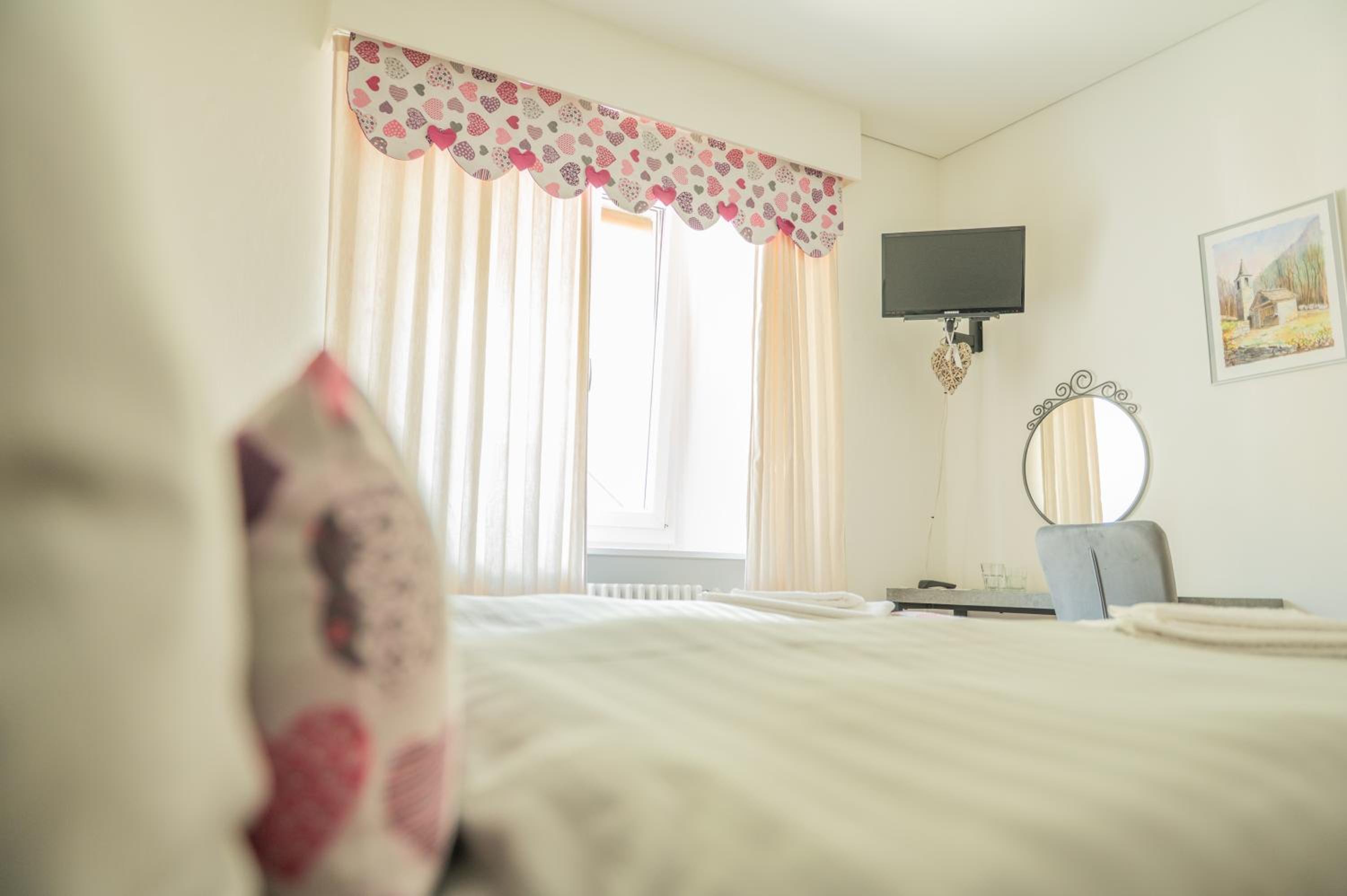 Basic Triple Room photo 1