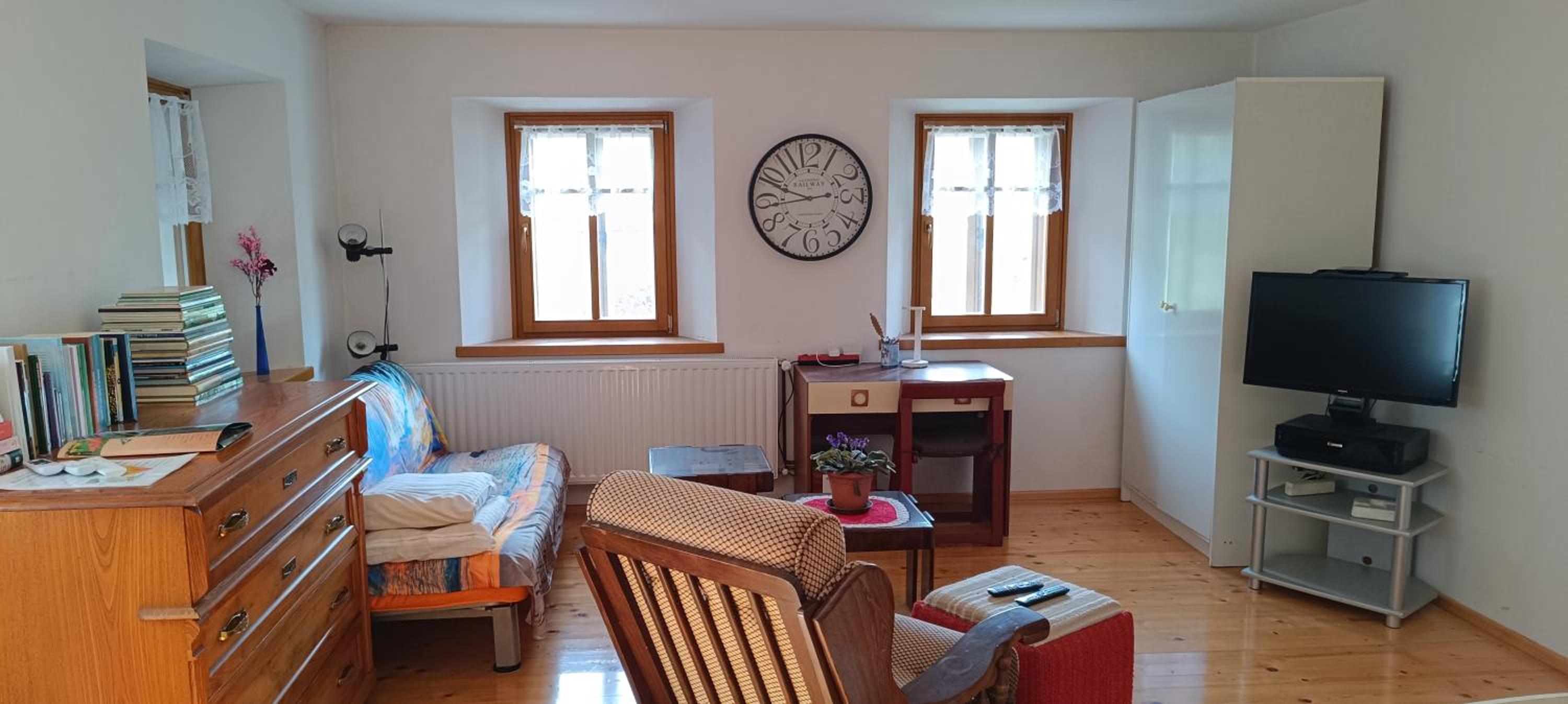 One-Bedroom Apartment - Photo 8