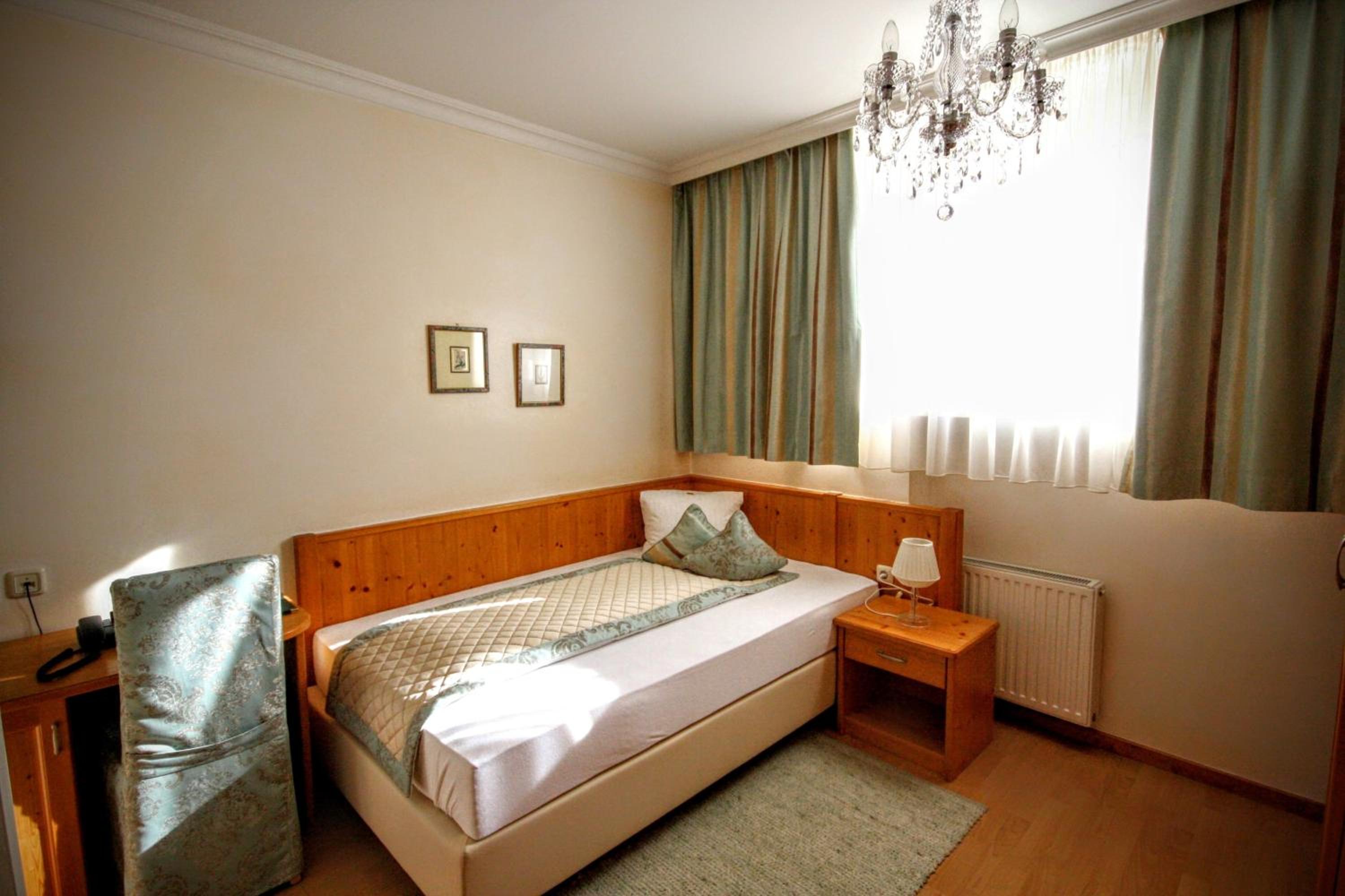 Single Room photo 2