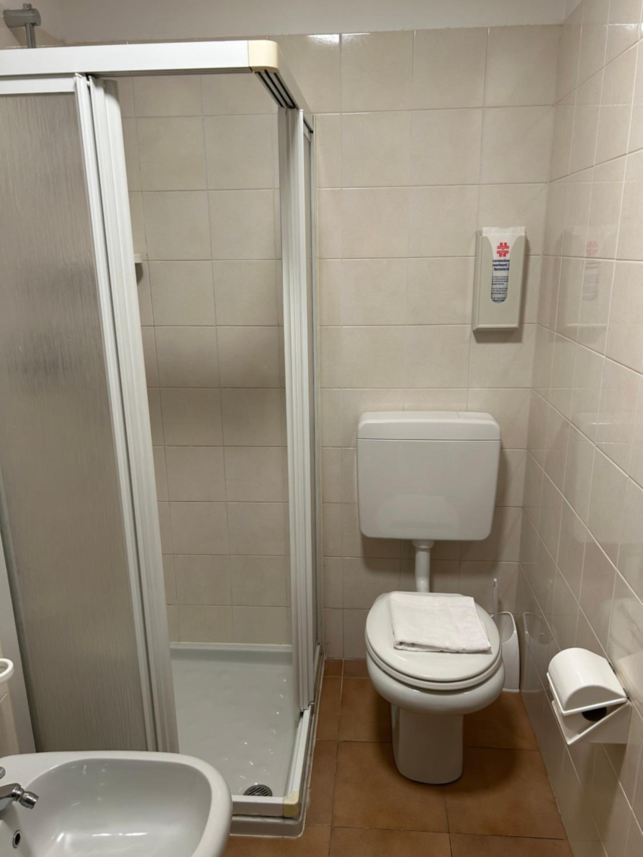Economy Double or Twin Room photo 2