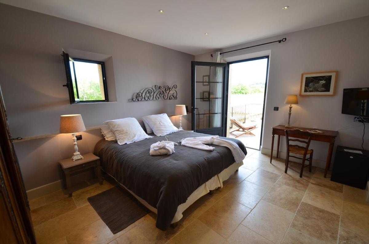 Large Double or Twin Room photo 3