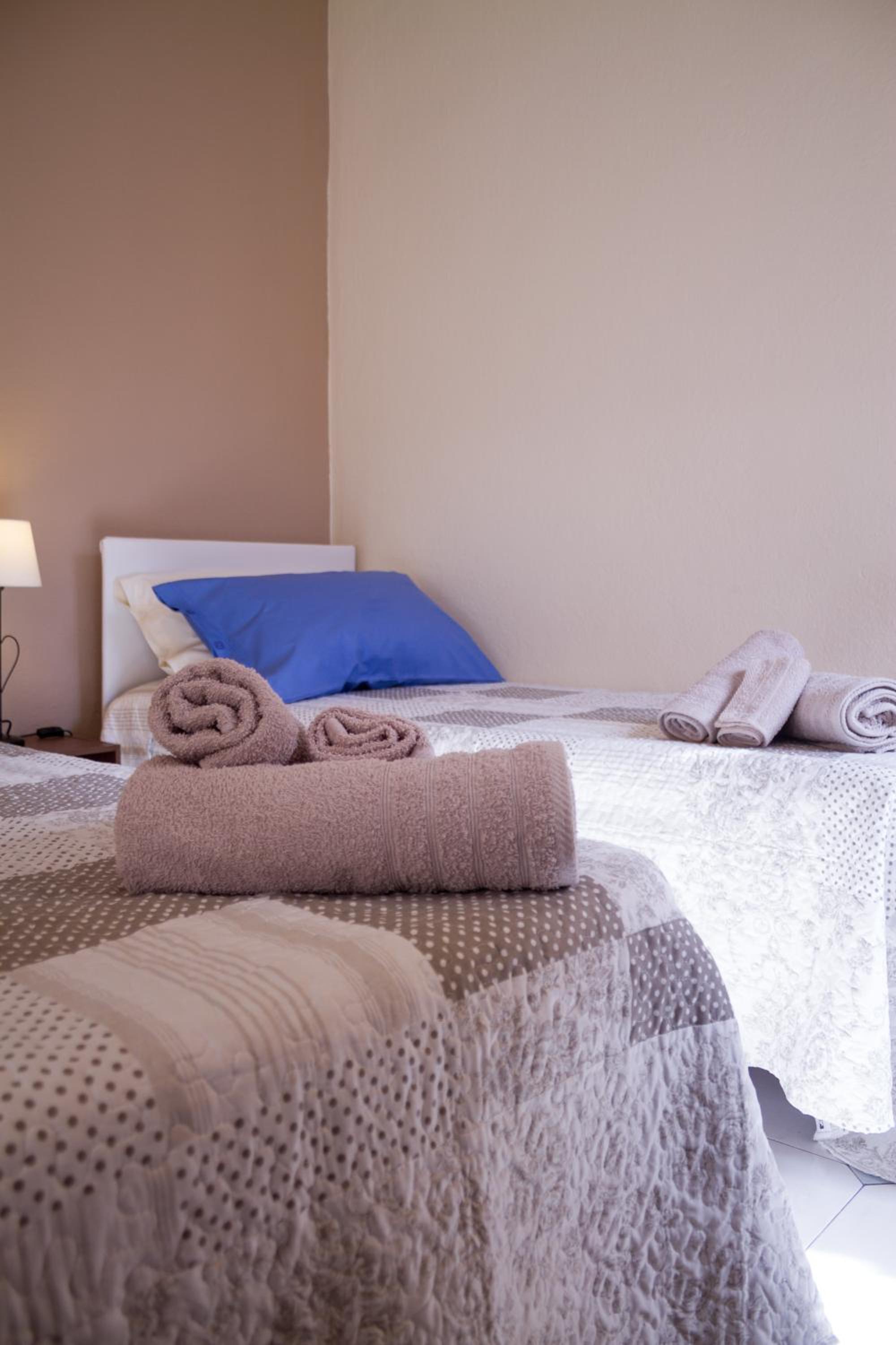 Double or Twin Room with Shared Bathroom photo 2