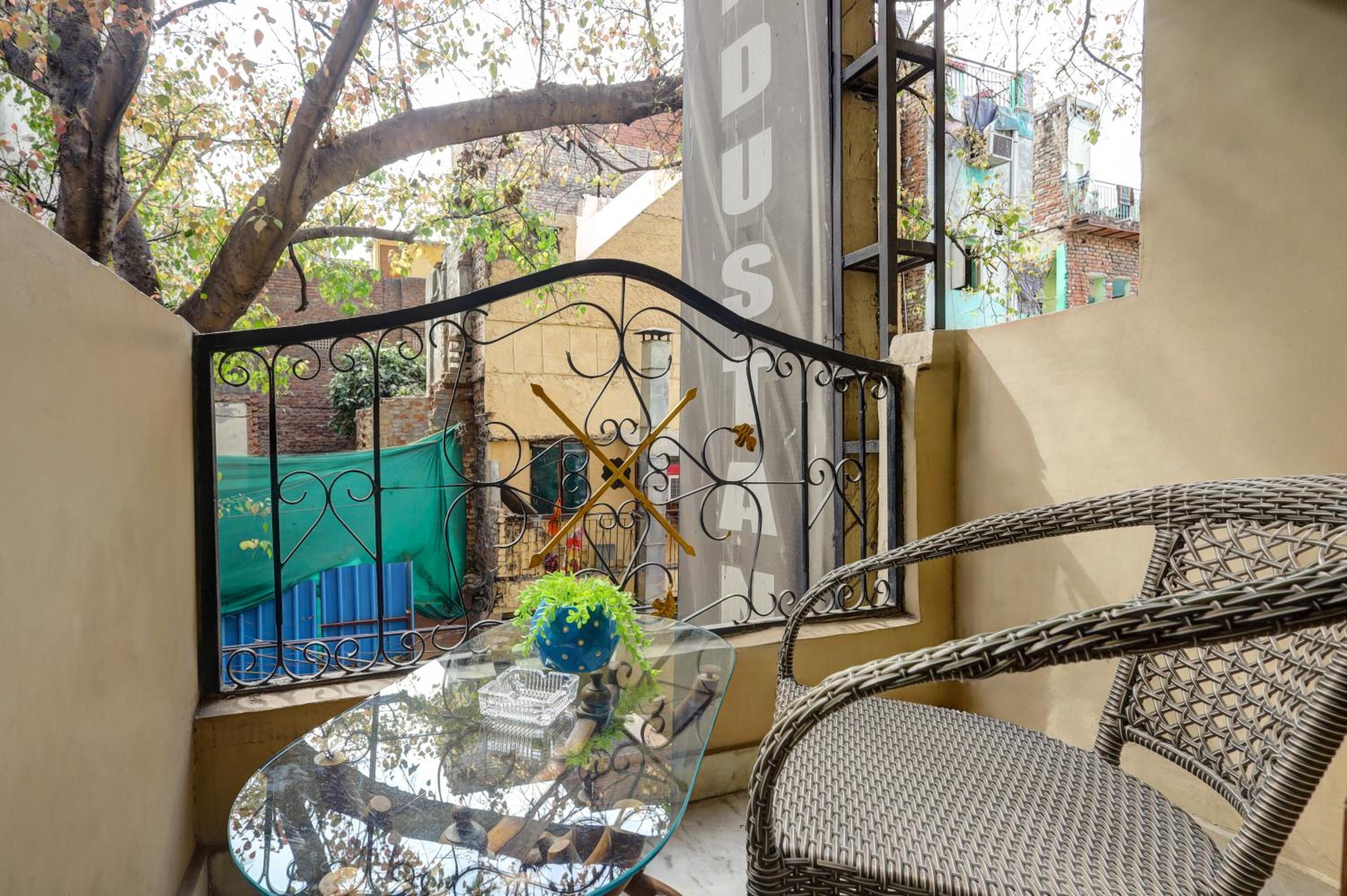 Studio with Balcony