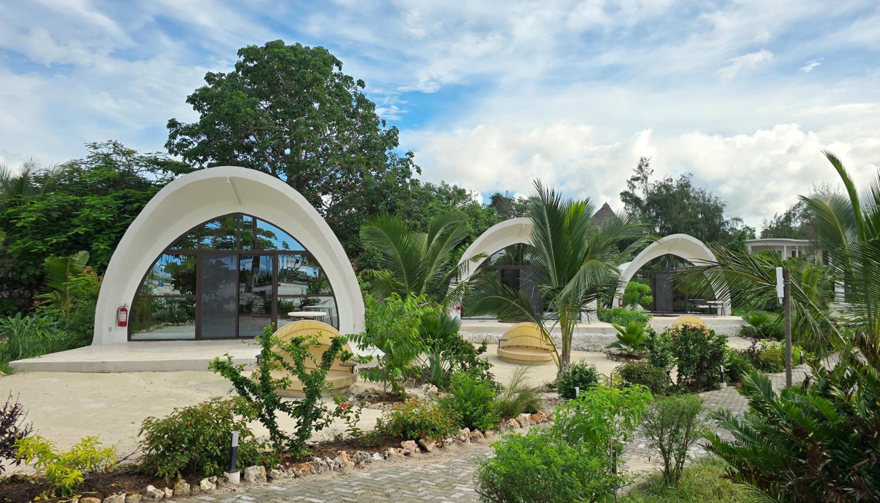 Bungalow with Garden View photo 1