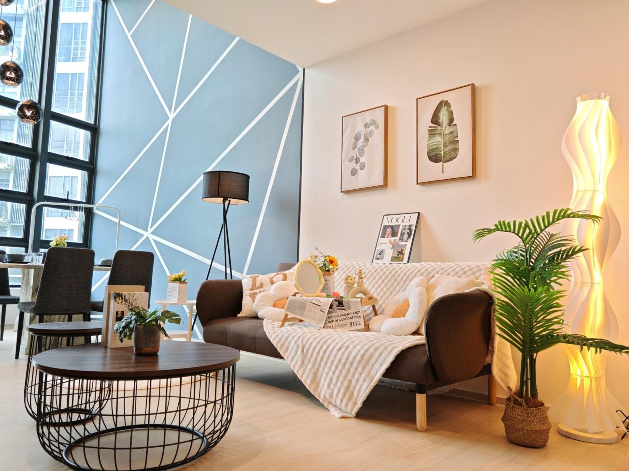 Deluxe One-Bedroom Apartment