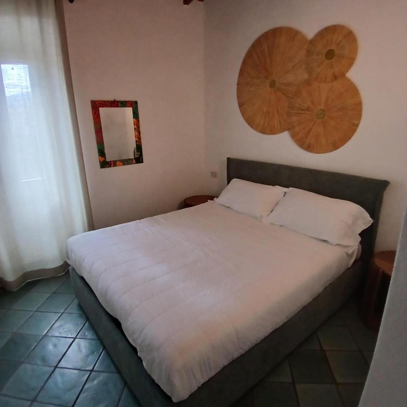 One-Bedroom Apartment with City View photo 1