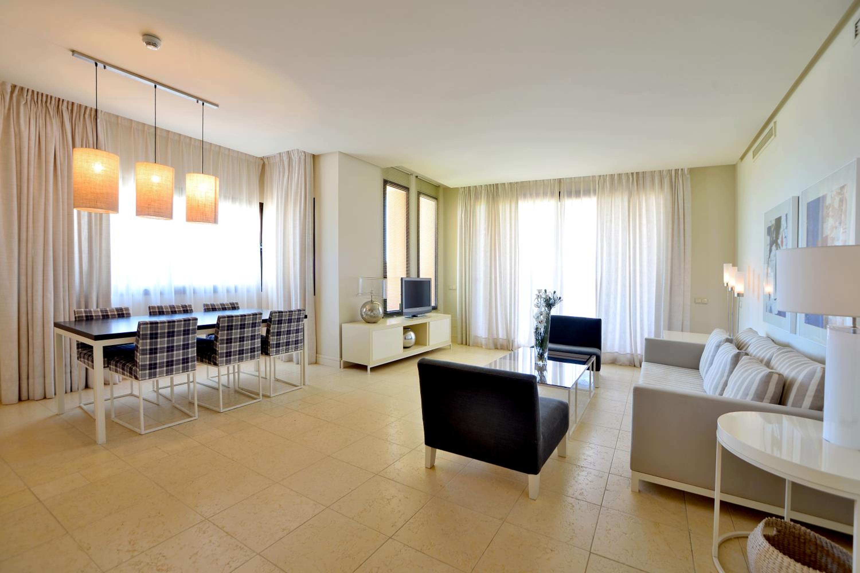 Apartamento de lujo de tres habitaciones.
