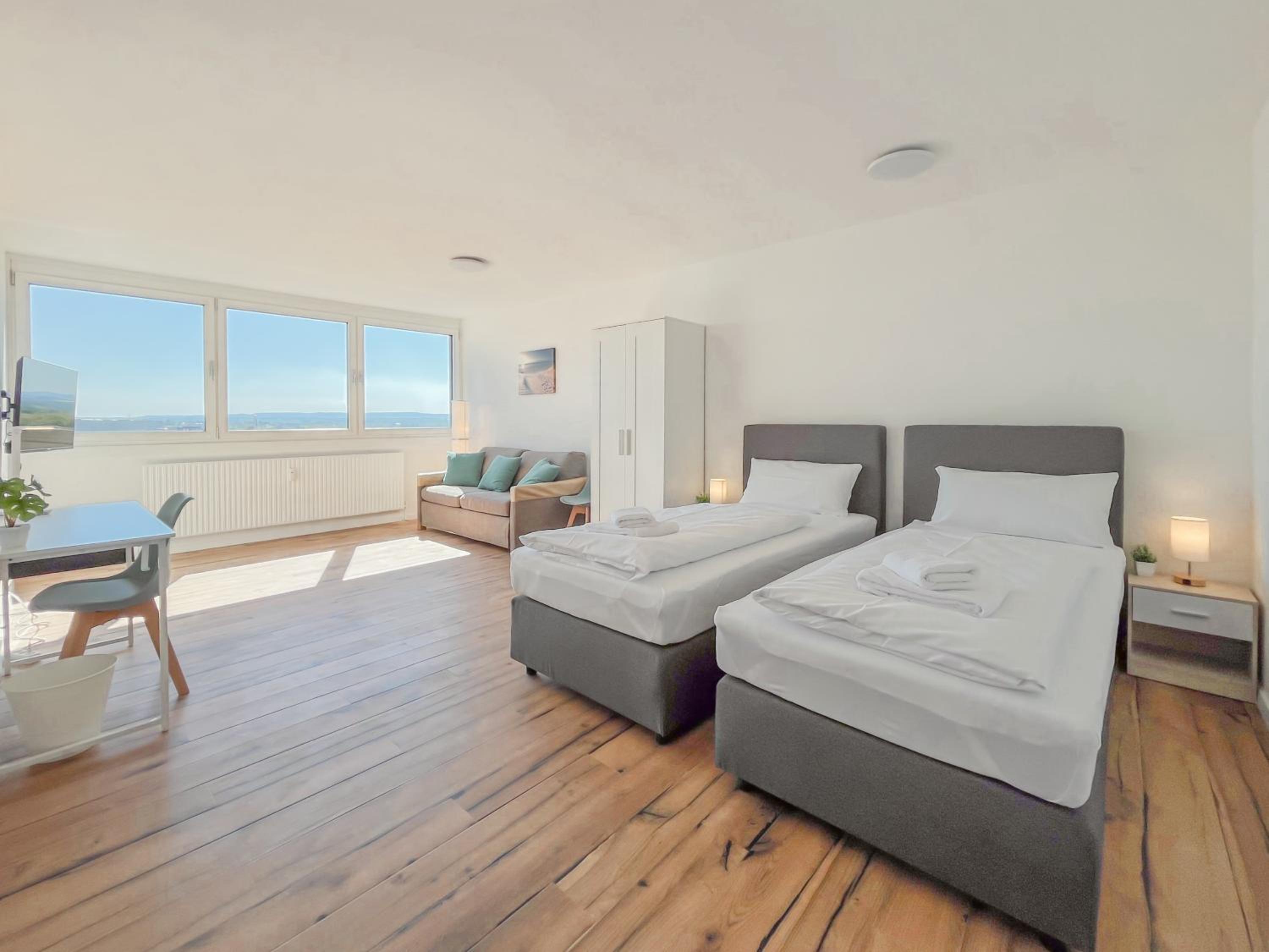Superior Apartment with City View photo 2