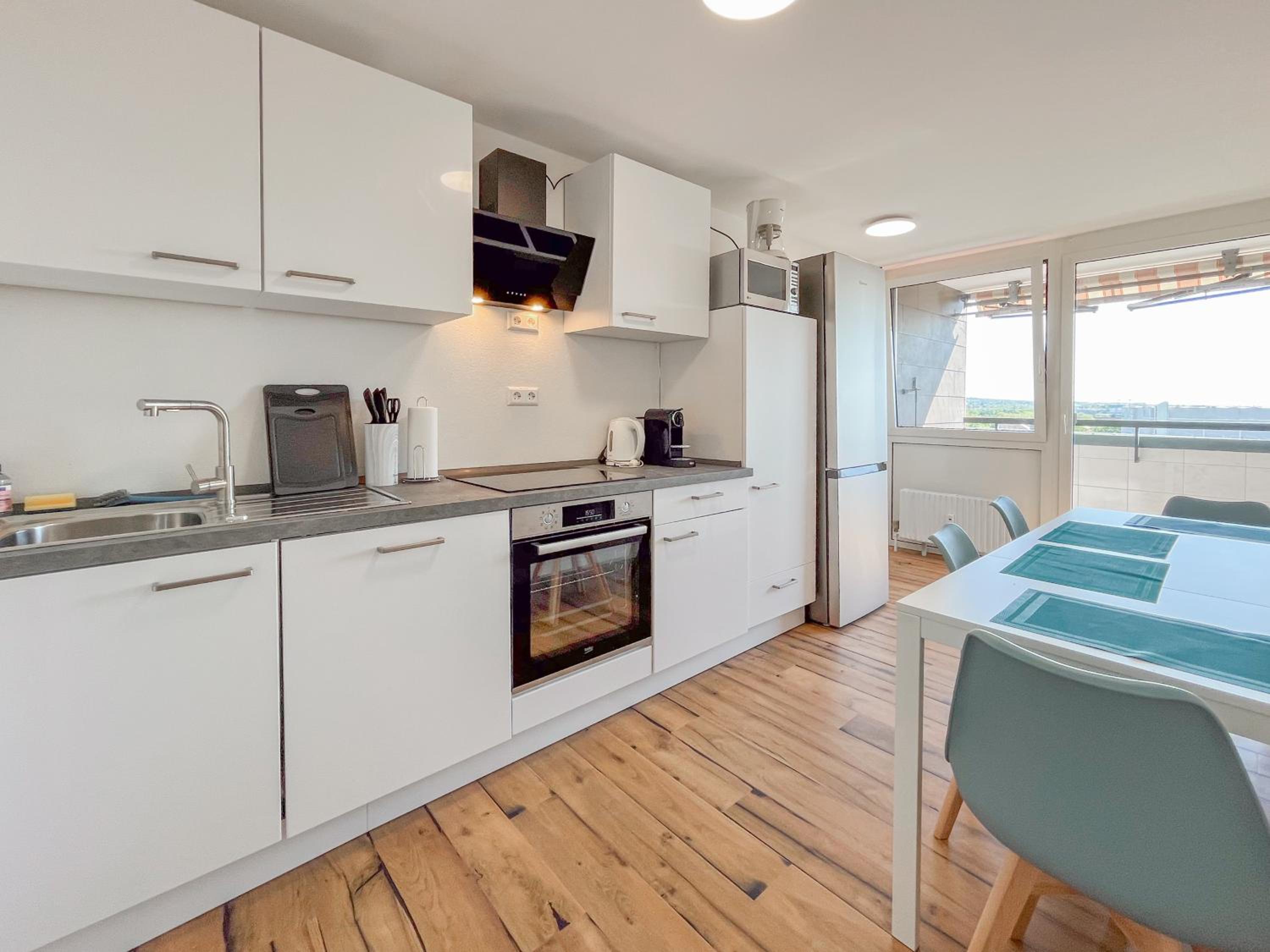 Three-Bedroom Premium Apartment with Resort View