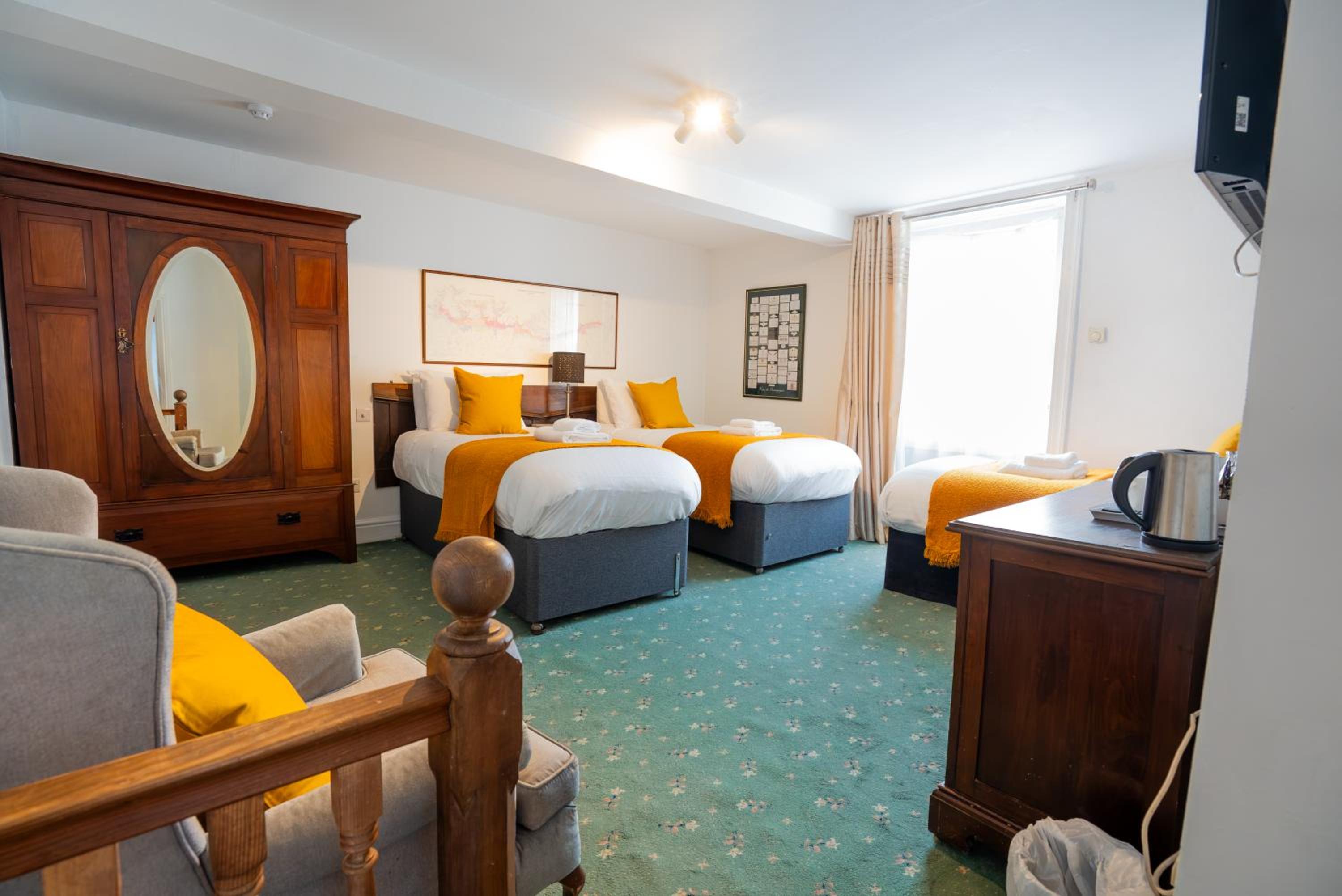 Triple Room