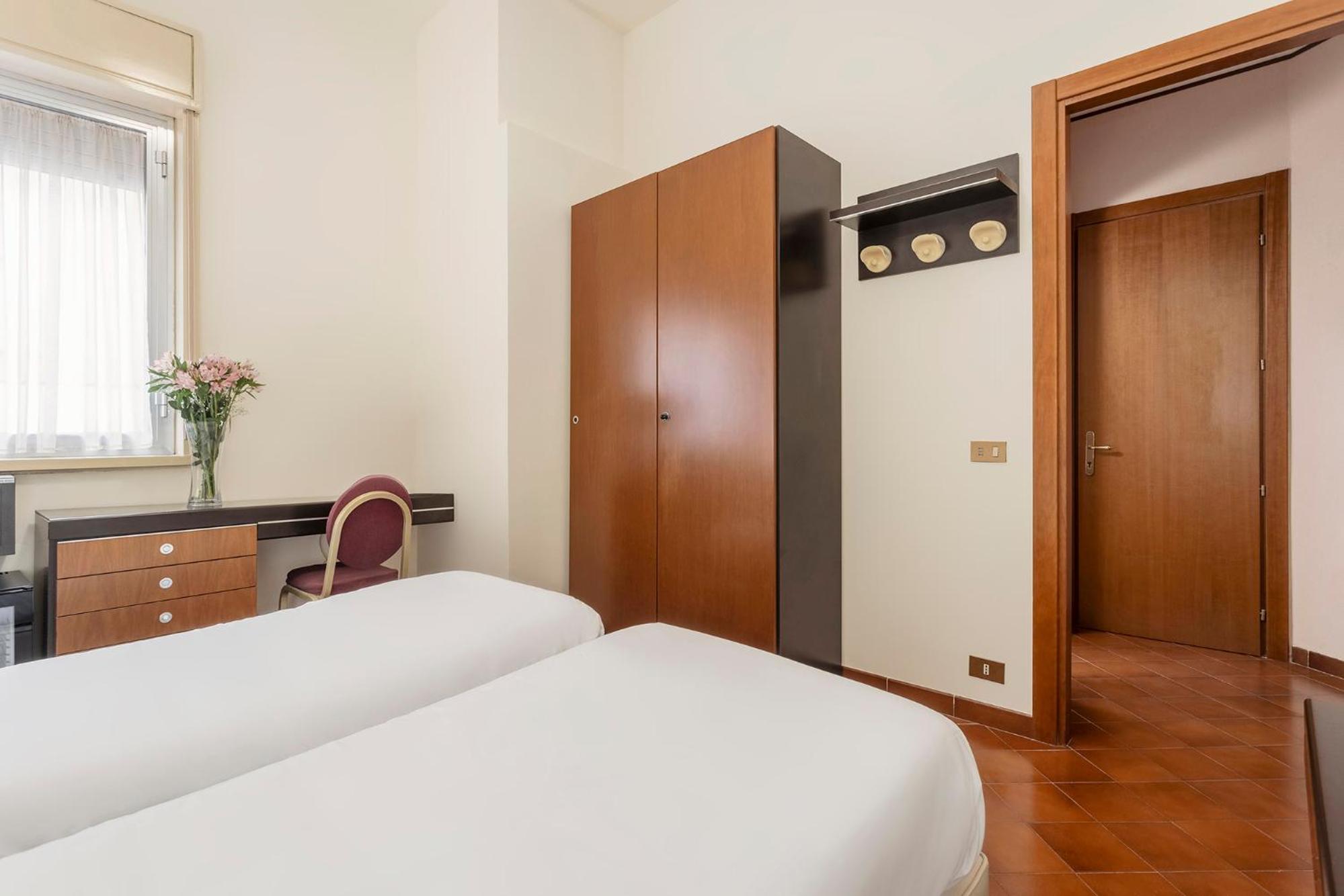 Quadruple Room - Photo 1
