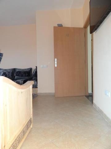 Apartment with Mountain View - Photo 4