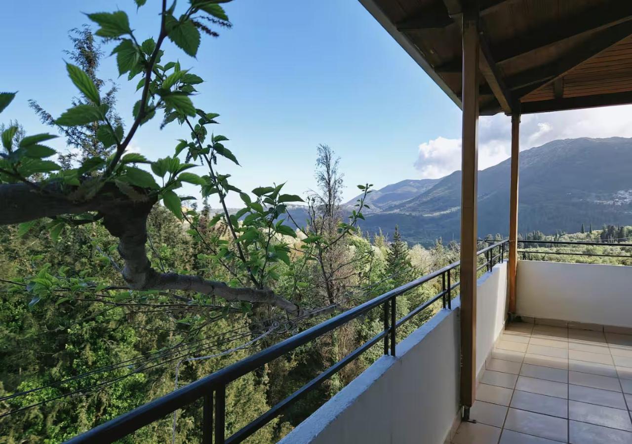Studio with Mountain View photo 1