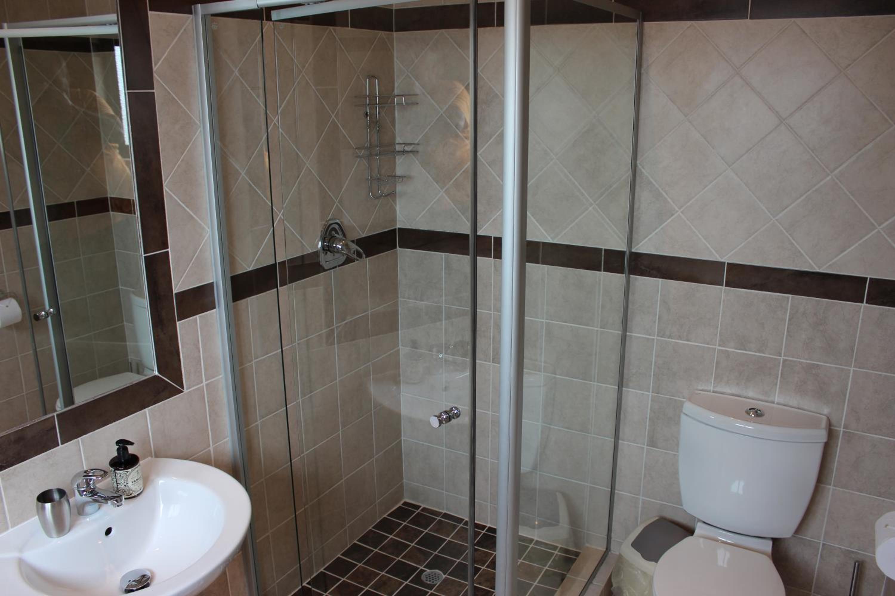 Deluxe Double Room - Photo 9