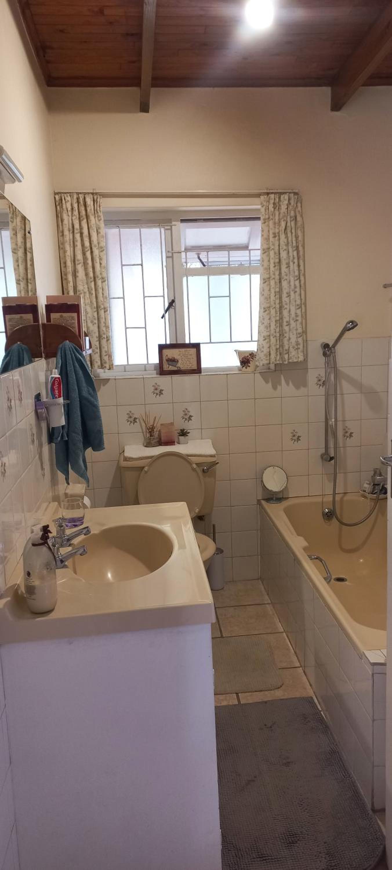 Budget Double or Twin Room photo 3