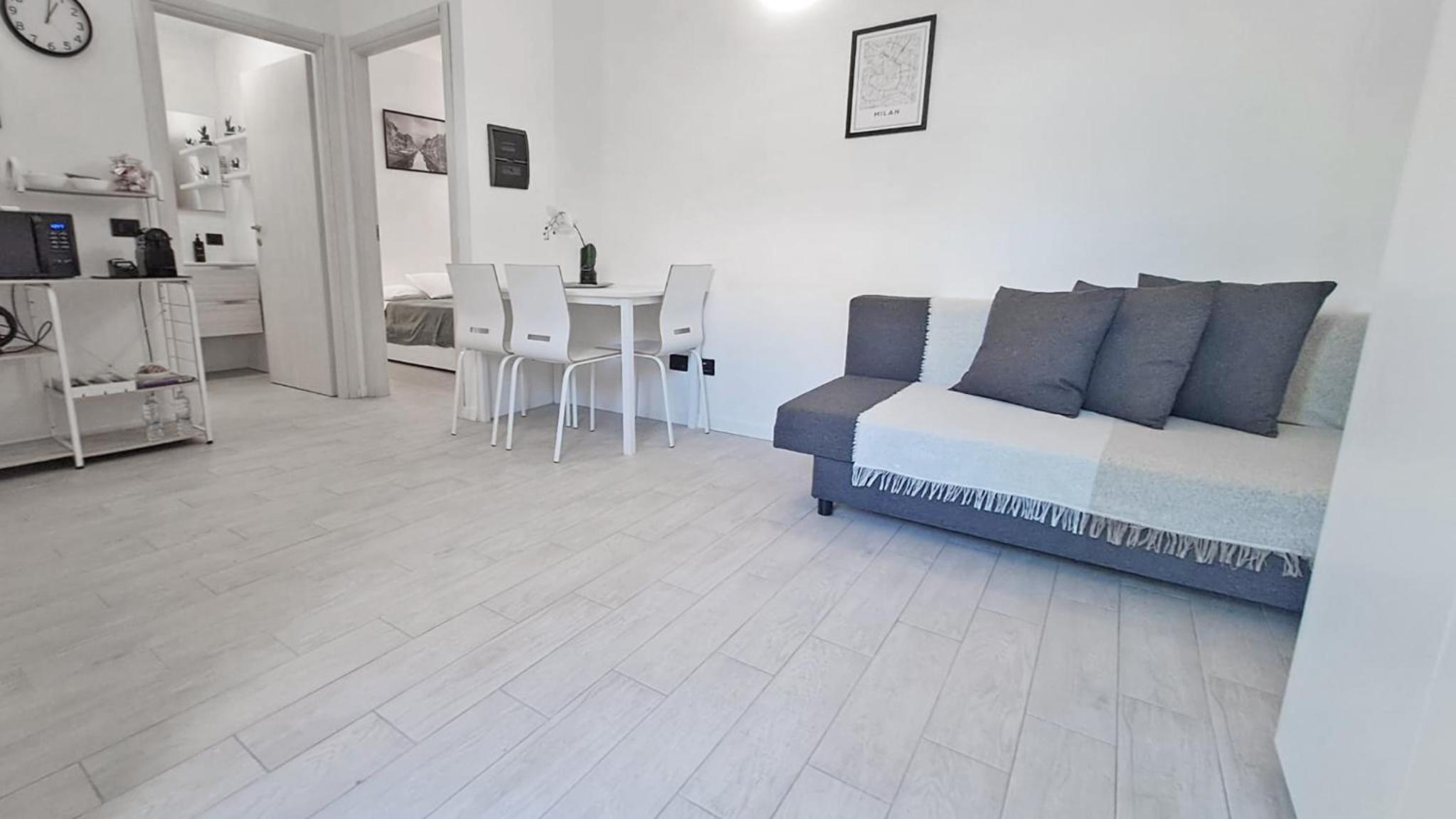 Deluxe One-Bedroom Apartment with Garden View