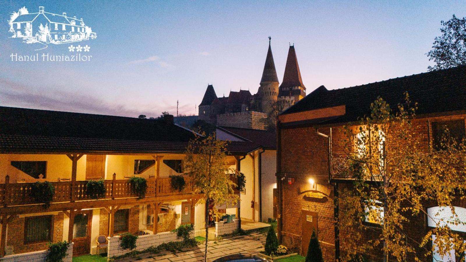 Deluxe Double Room with Castle View