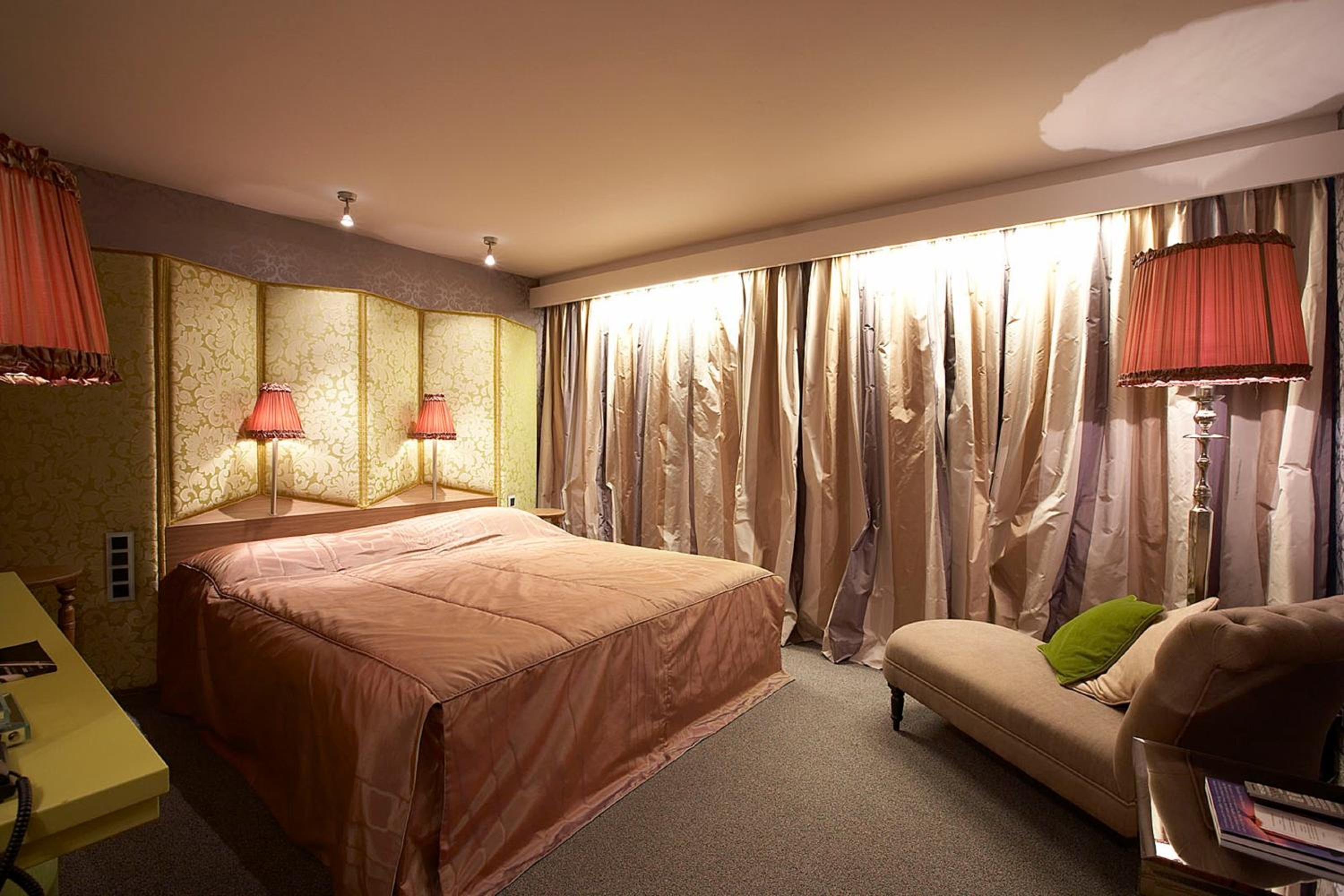 Deluxe Room With 2 Single Beds photo 2