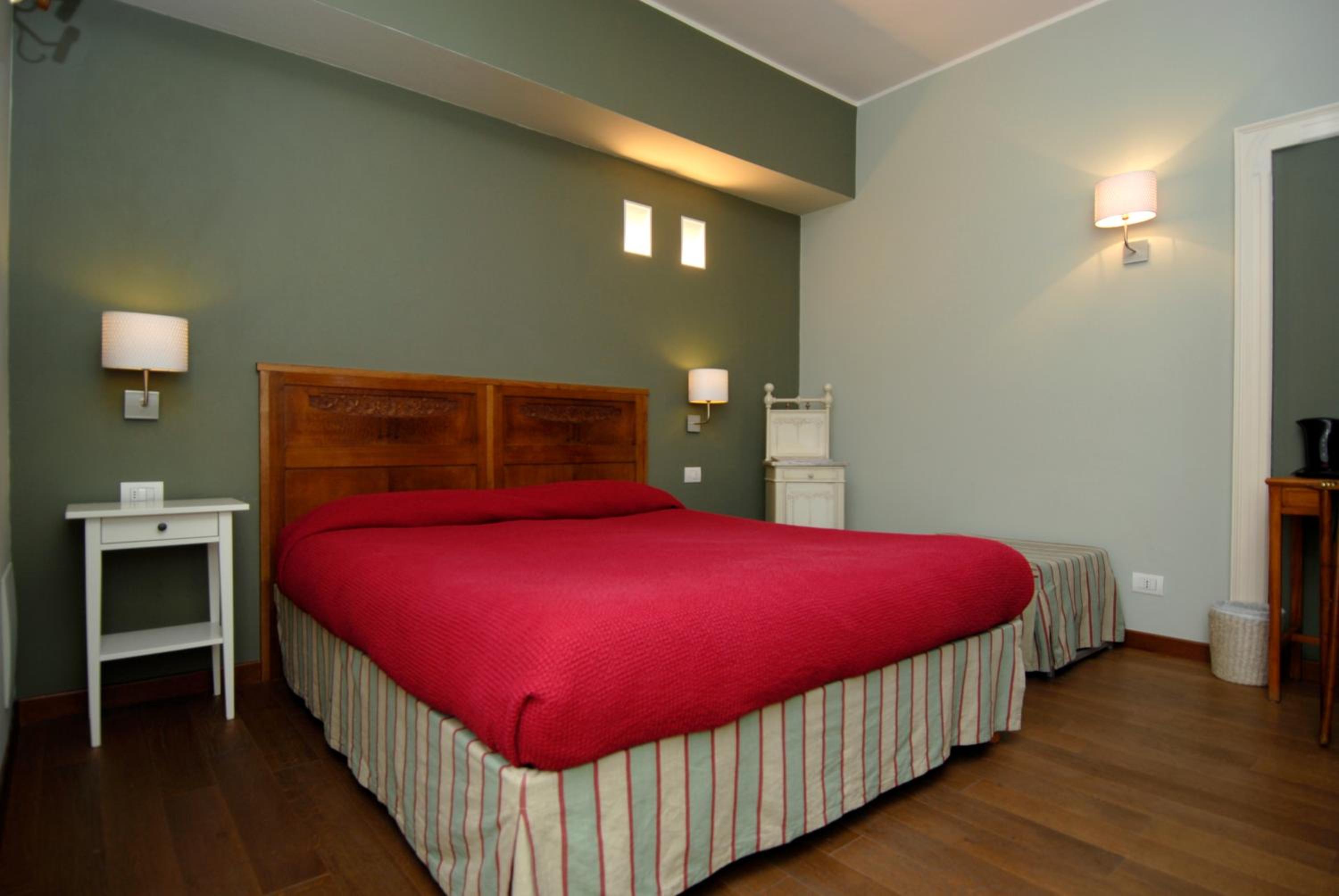 Double Room - Photo 1