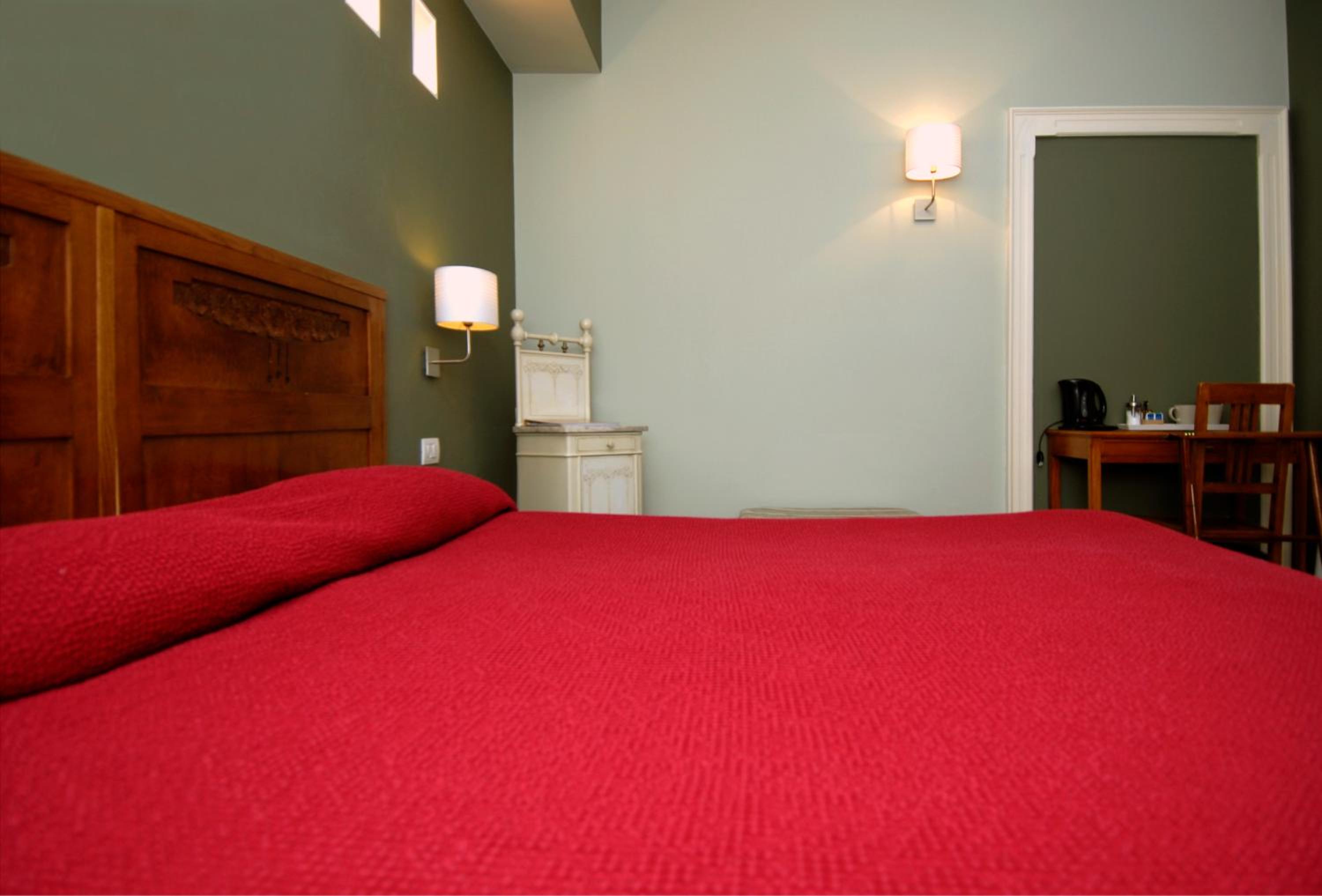 Double Room - Photo 11