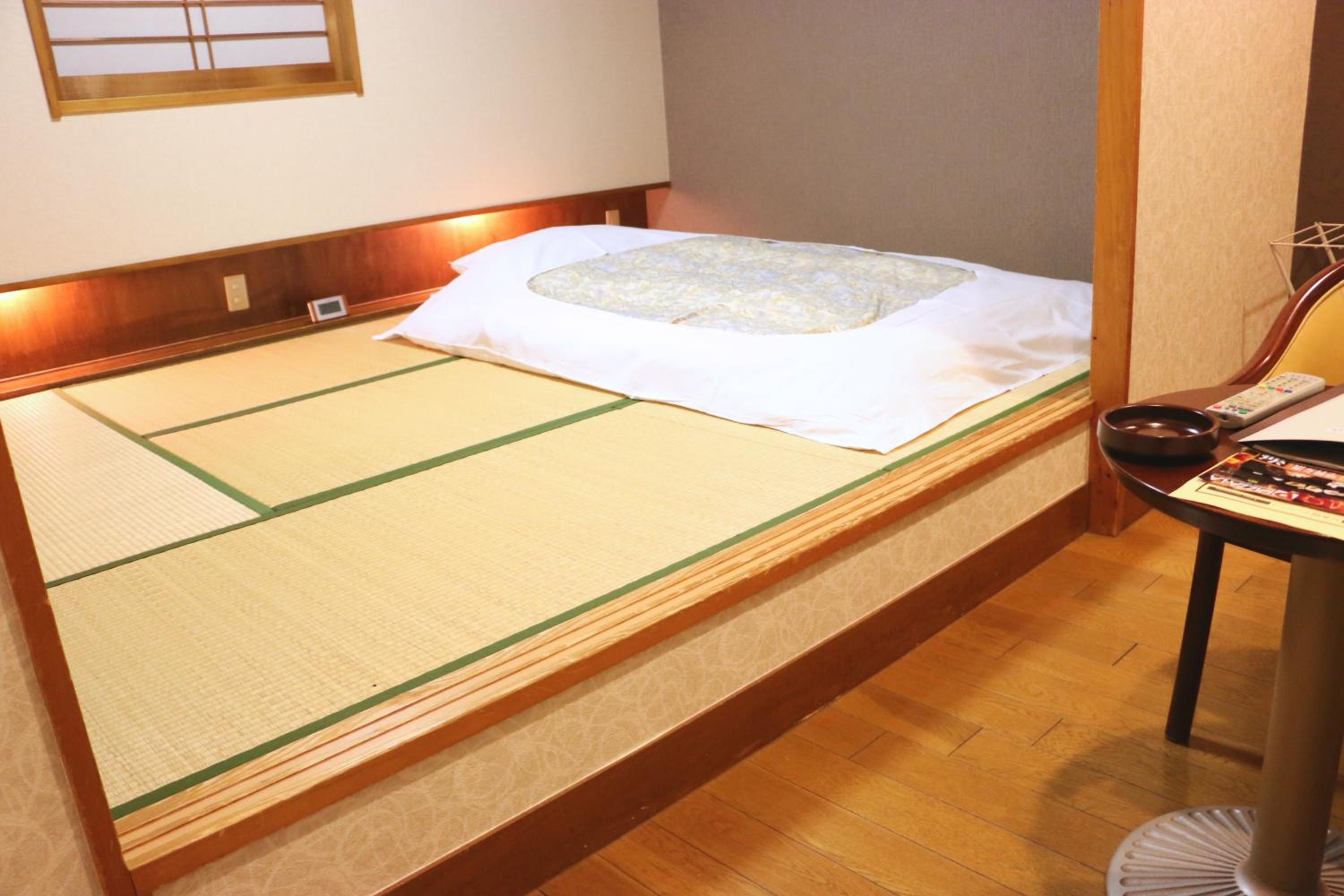 Japanese-Style Room - Non-Smoking - Photo 11